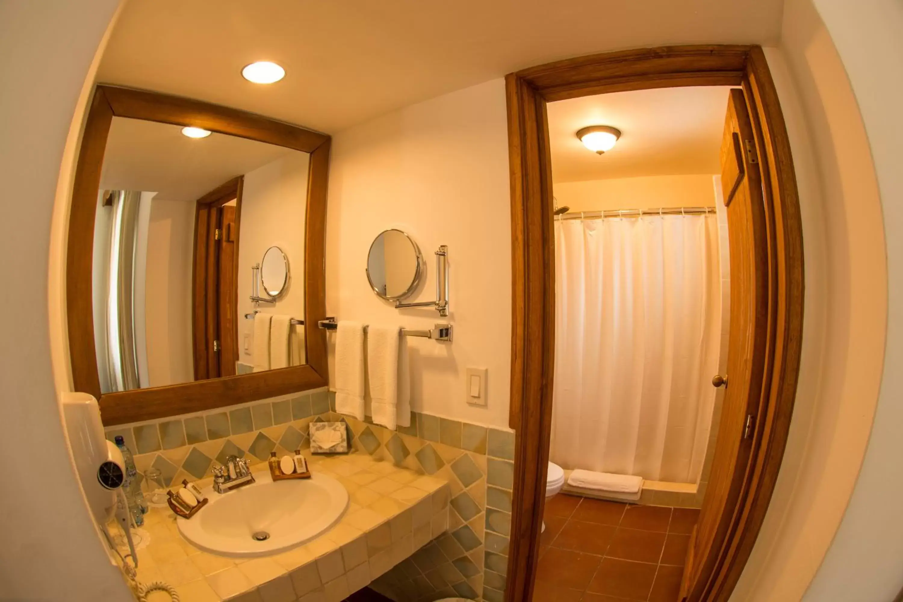 Bathroom in Amatique Bay Hotel