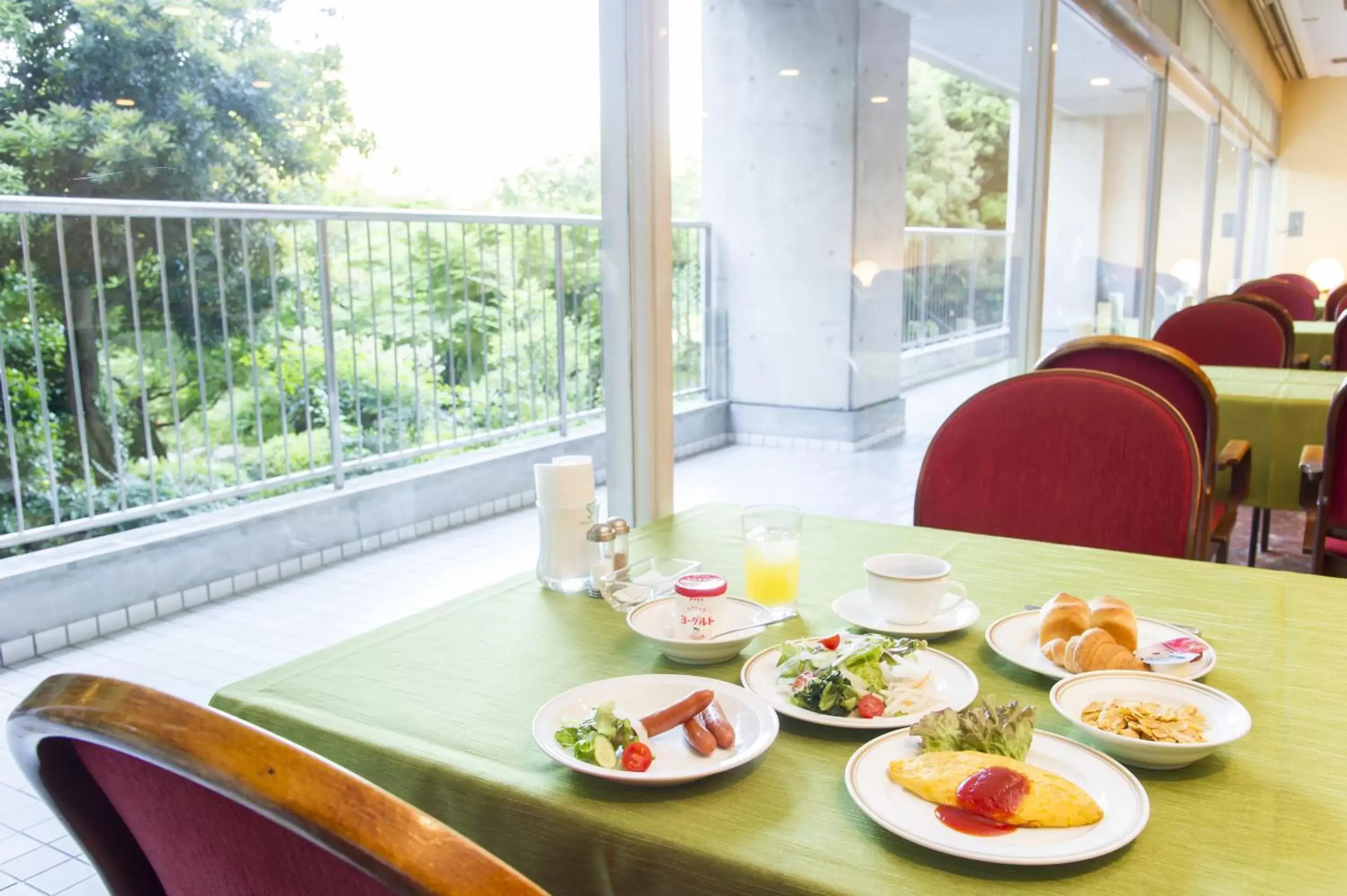 Buffet breakfast in Hotel Hiroshima Sunplaza