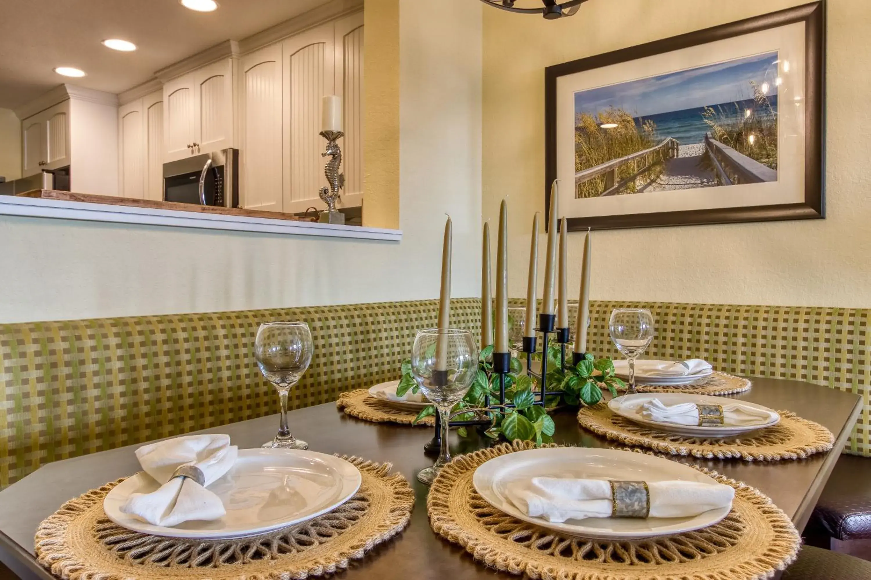 Dining area in New Hotel Collection Harbourside