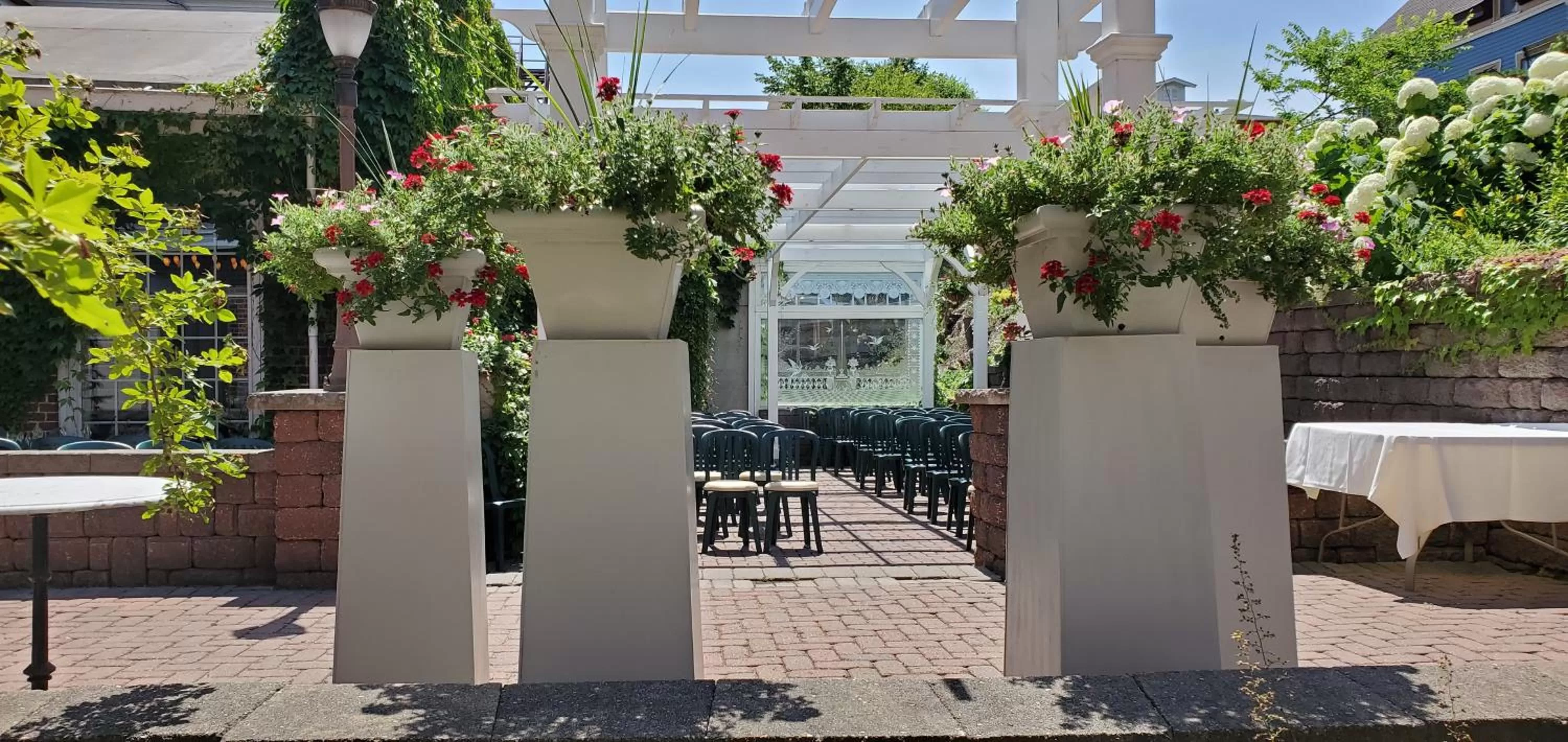 Area and facilities in Lowell Inn