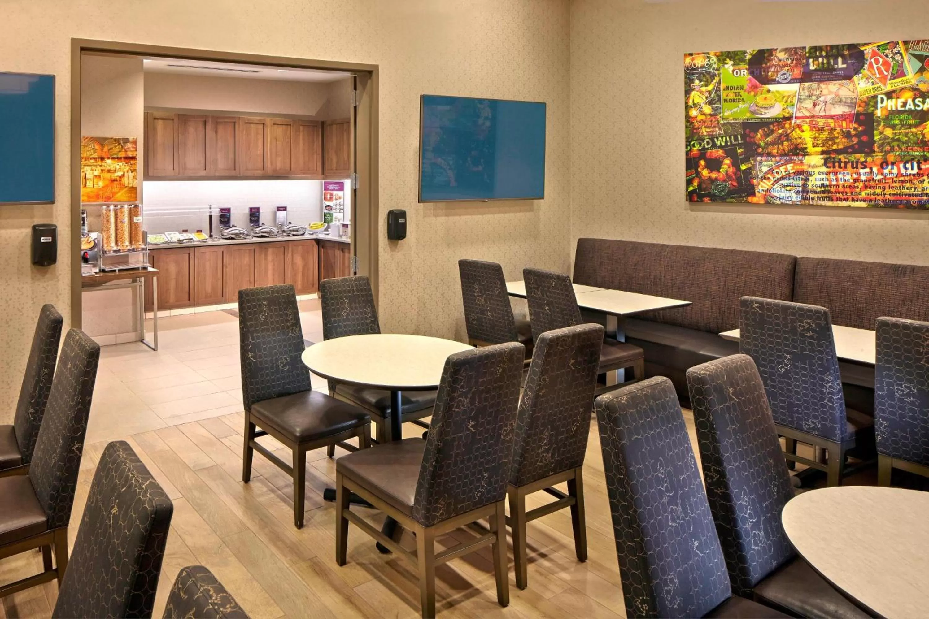 Restaurant/places to eat in Residence Inn by Marriott Orlando Downtown