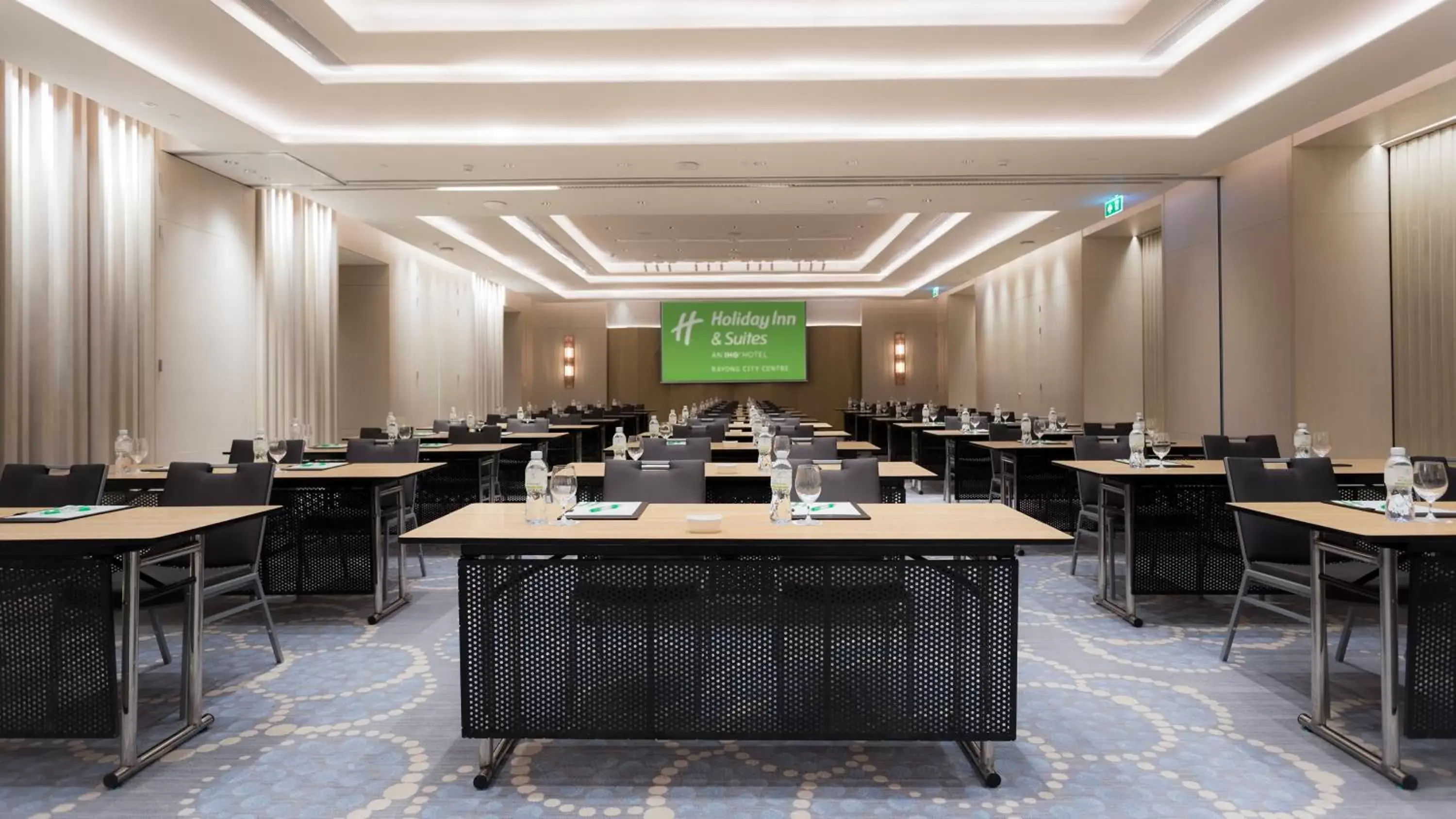 Meeting/conference room in Holiday Inn & Suites Rayong City Centre, an IHG Hotel