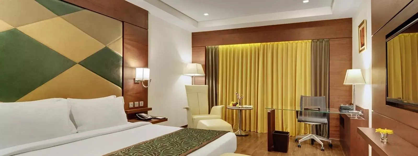 Photo of the whole room, Bed in The Residency Towers Coimbatore