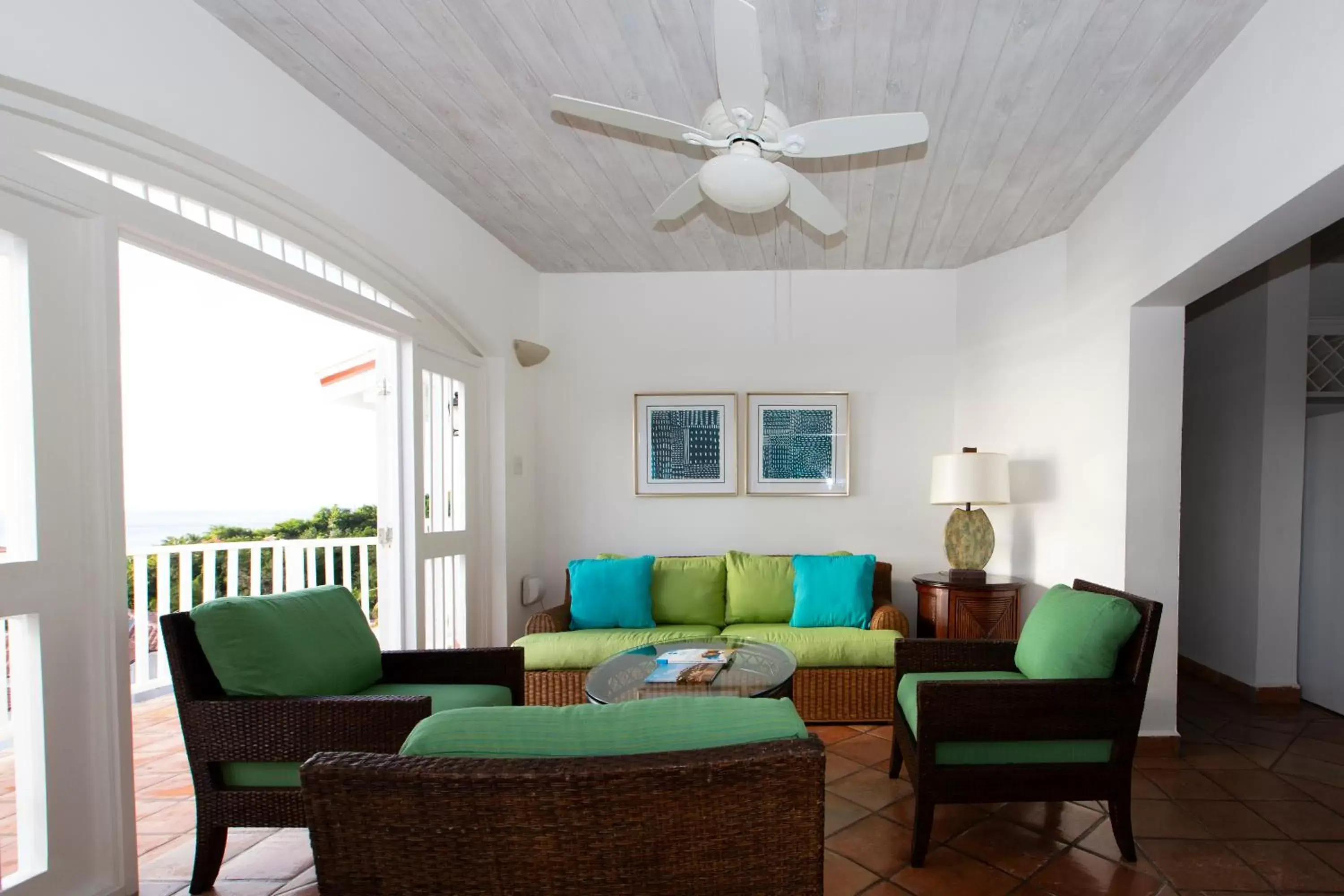 Living room in Windjammer Landing Villa Beach Resort