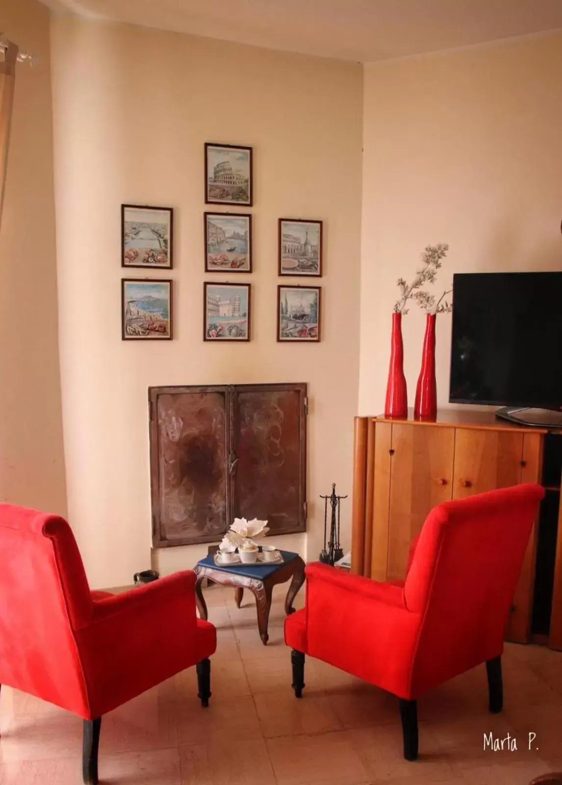 Communal lounge/ TV room, Seating Area in B&B Terrazze Lama Balice - ex B&B SanLorenzo