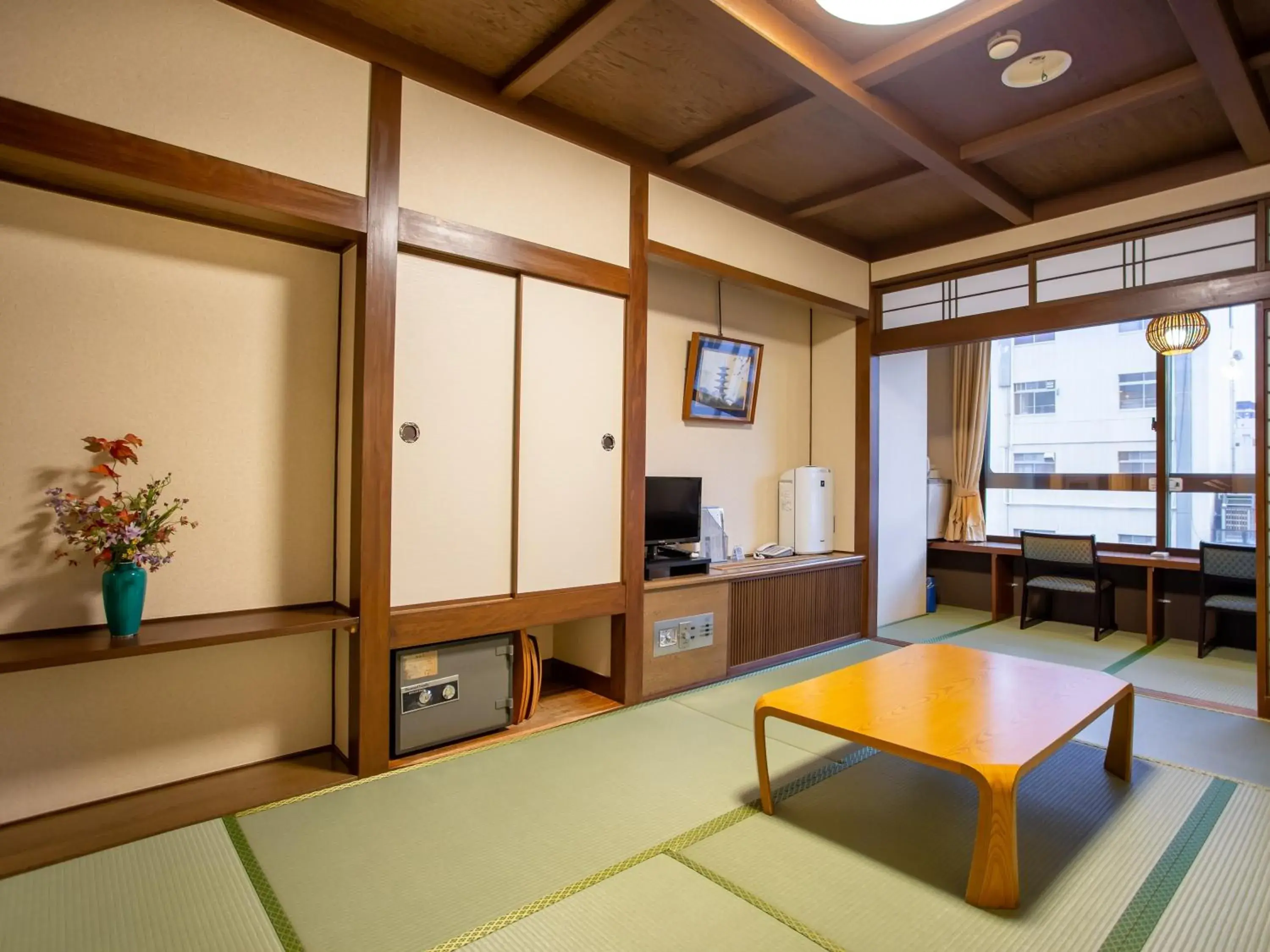 Photo of the whole room in Kaneyoshi Ryokan Hotel