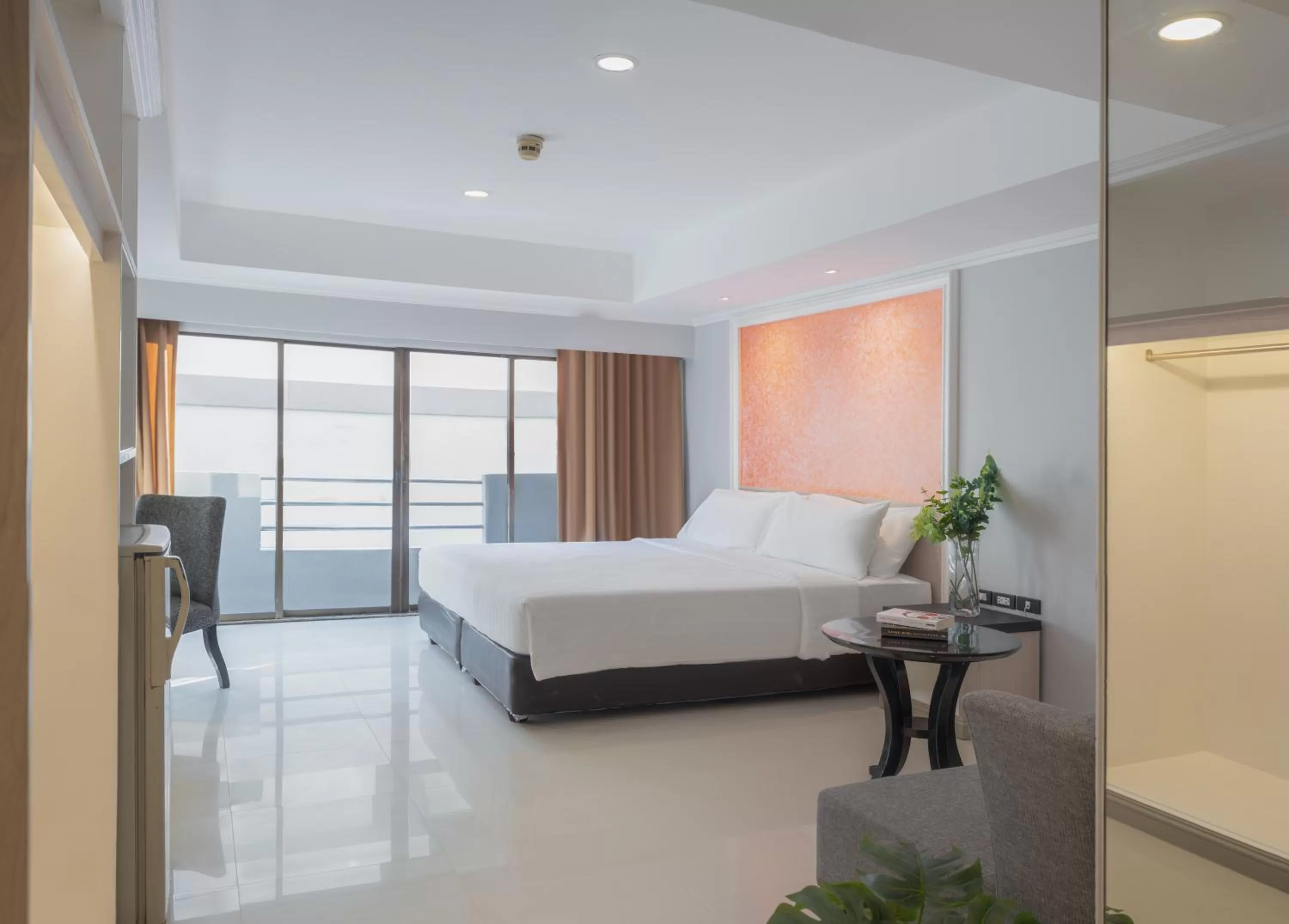 Bedroom, Bed in FuramaXclusive Sukhumvit