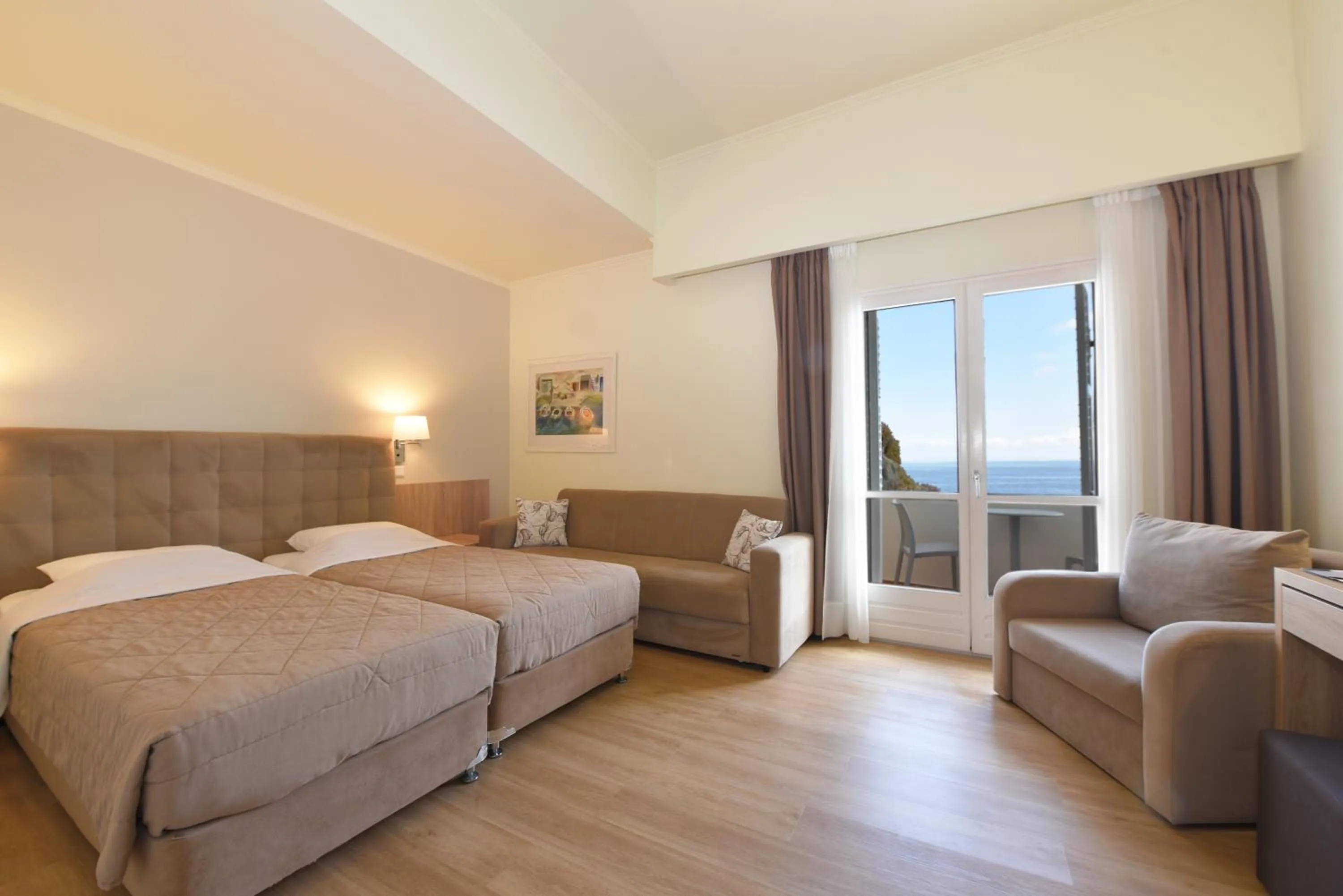 Photo of the whole room, Bed in Hotel Hermes