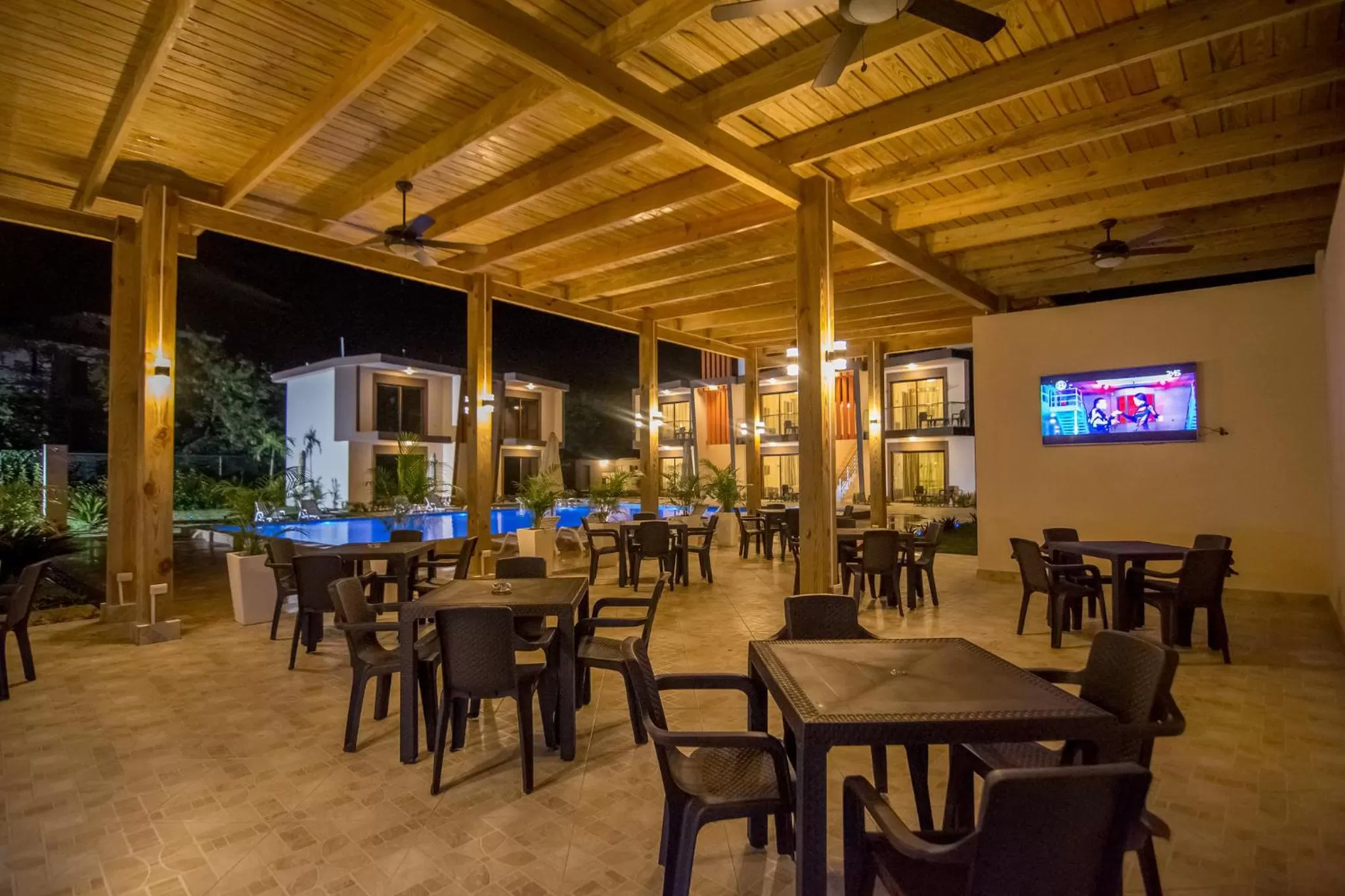 Restaurant/places to eat in Caribbean Diamond Boutique Hotel