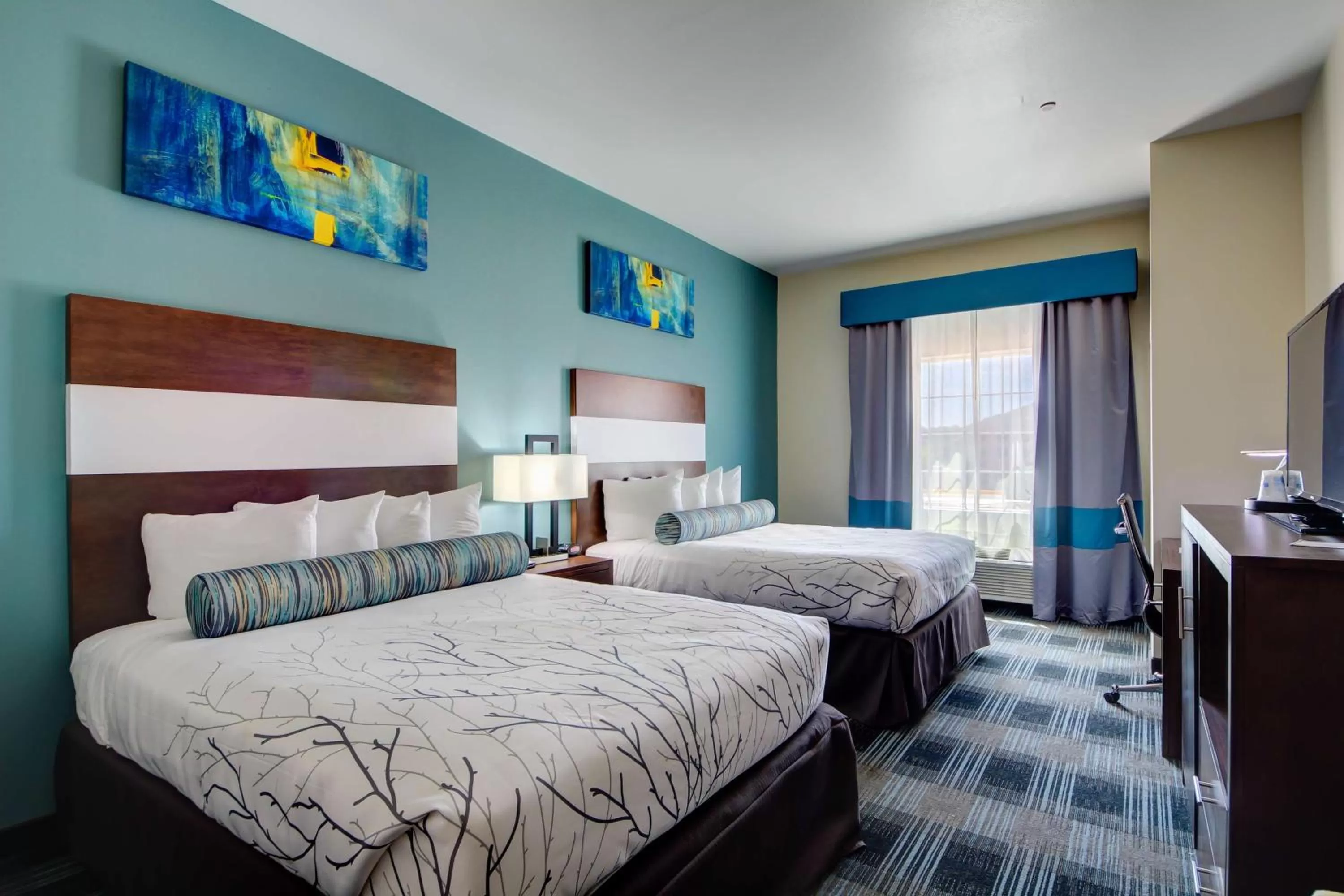 Queen Room with Two Queen Beds and Roll-In Shower- Mobility Access/Non-Smoking in Best Western PLUS Inn of Muskogee