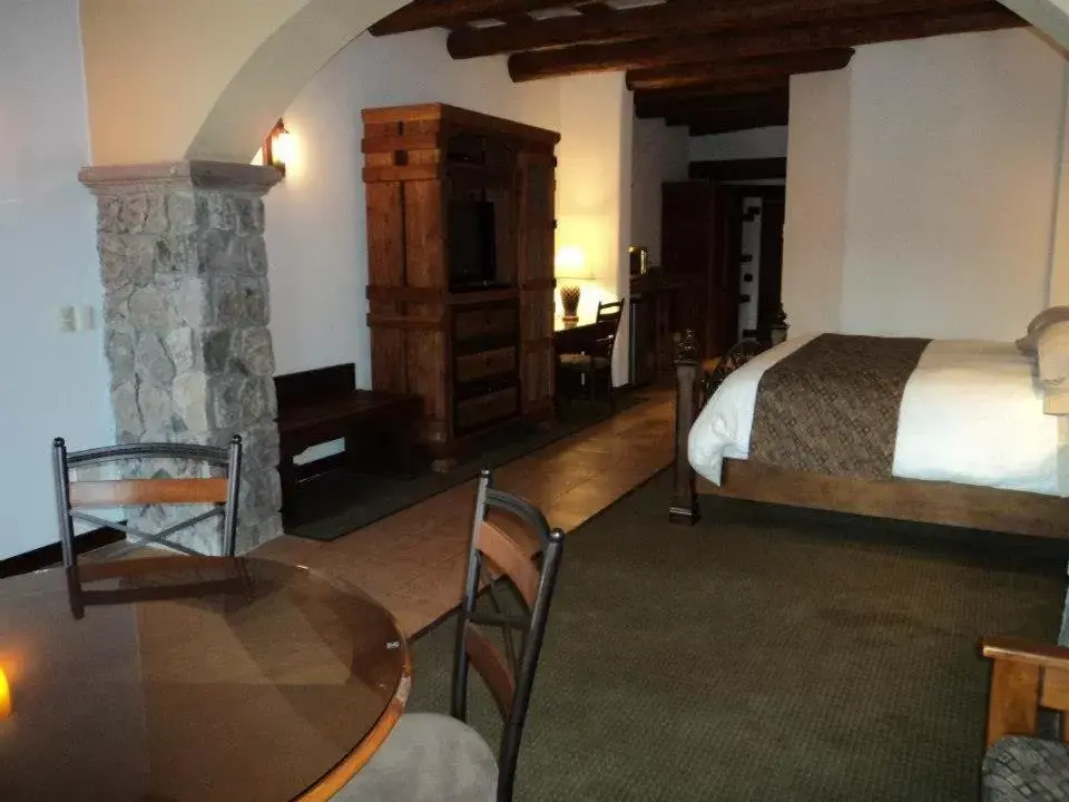 Photo of the whole room in Hotel Quinta Mision