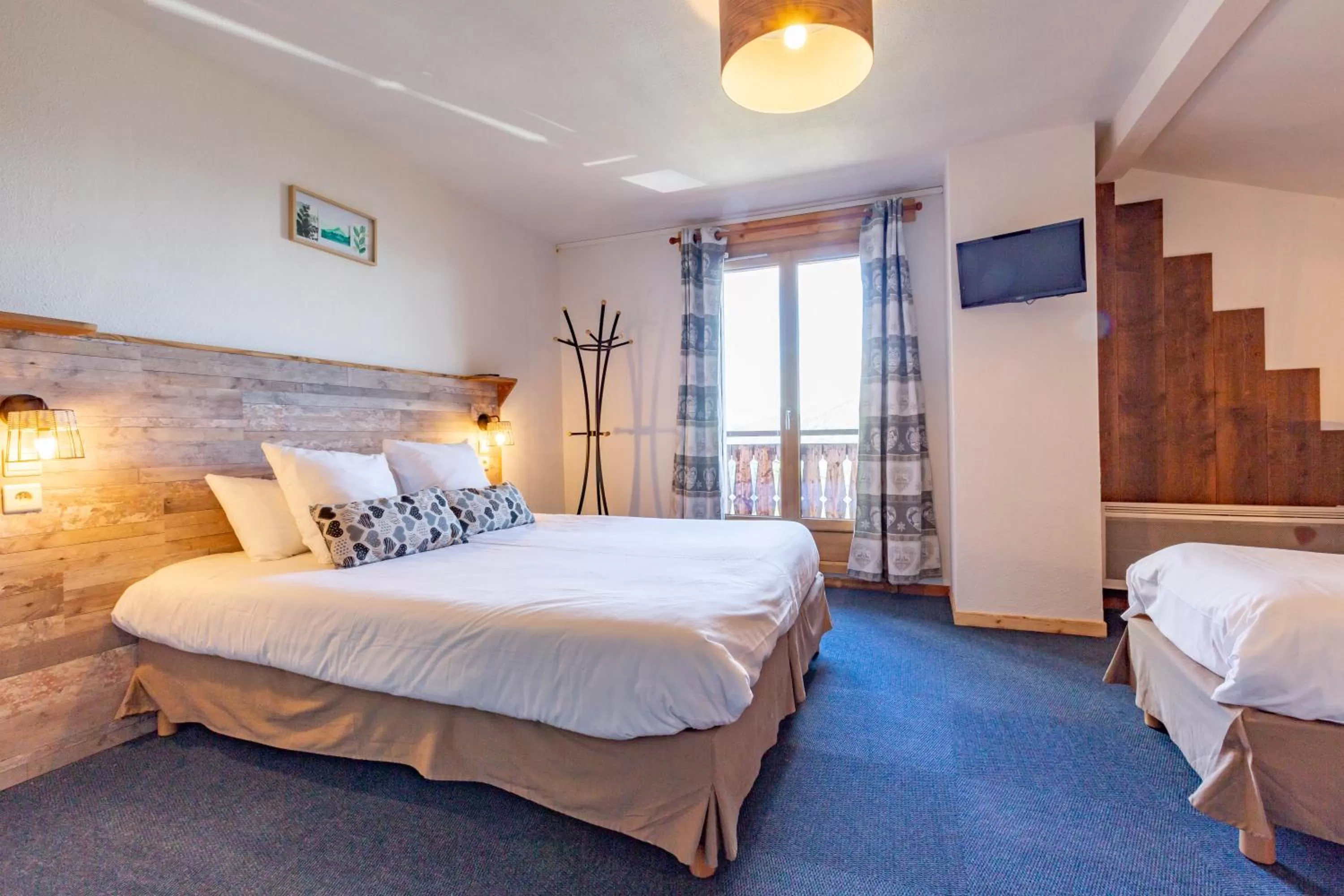 Photo of the whole room, Bed in L'Escale (accès en télécabine)