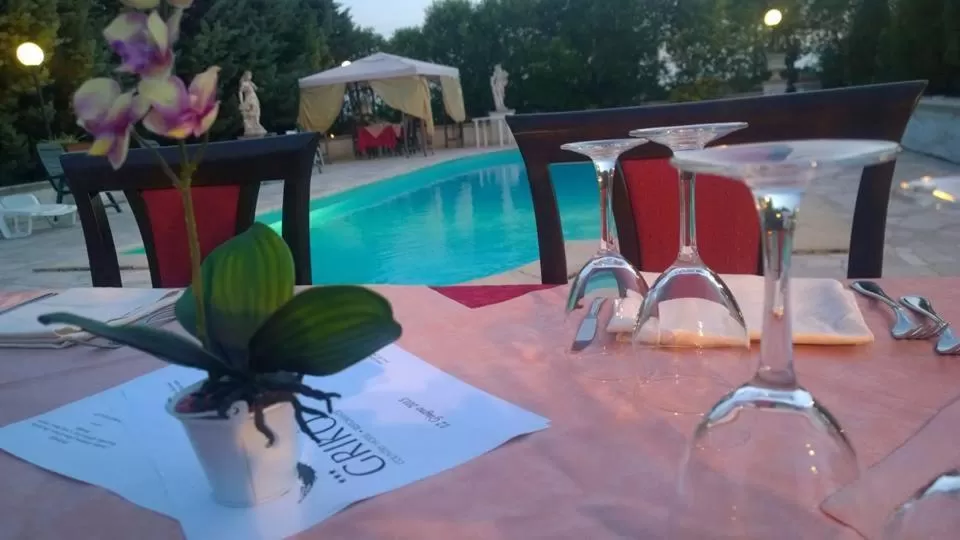 Swimming pool in Grikò Country Hotel