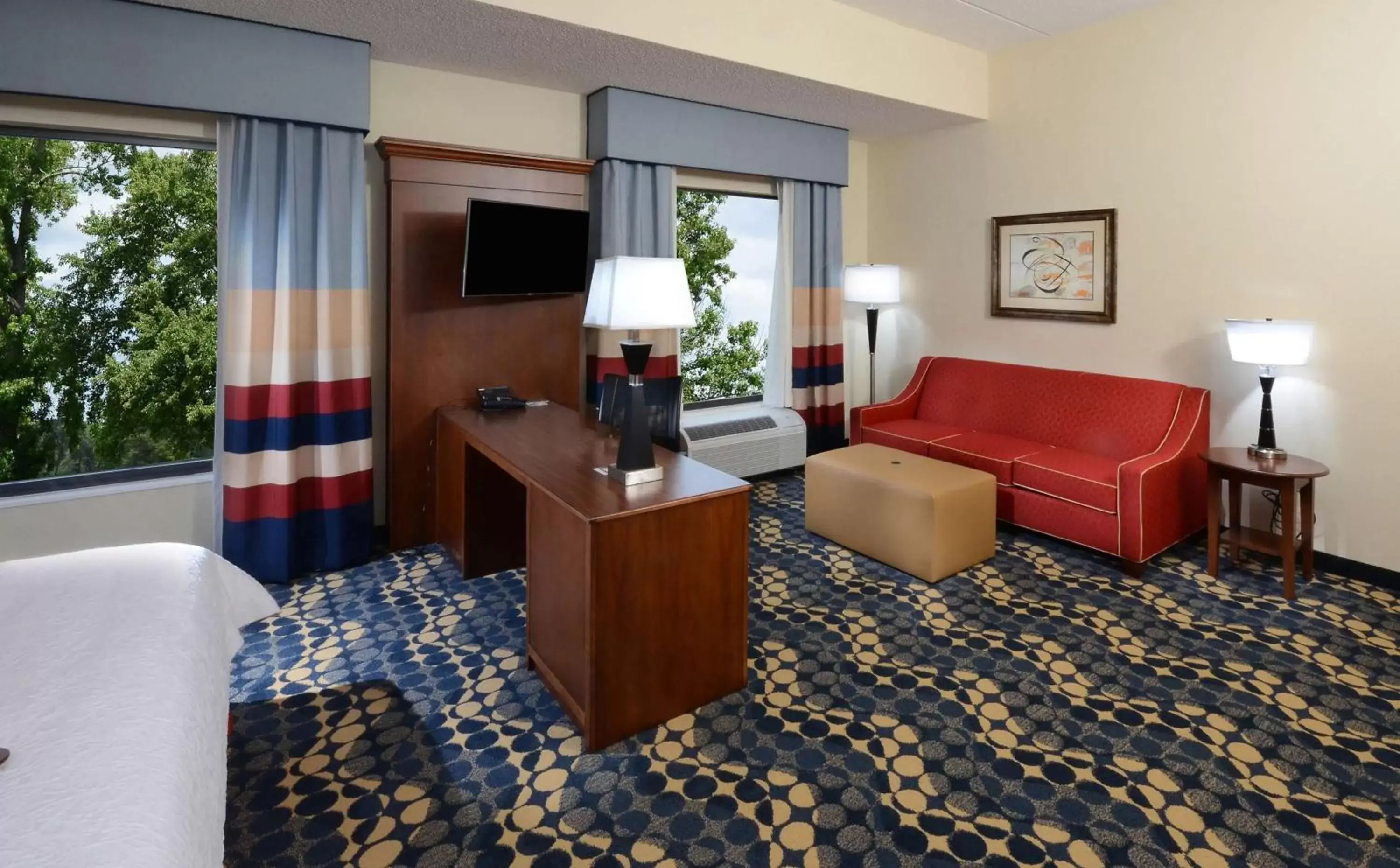 Bedroom, Seating Area in Hampton Inn and Suites Lynchburg