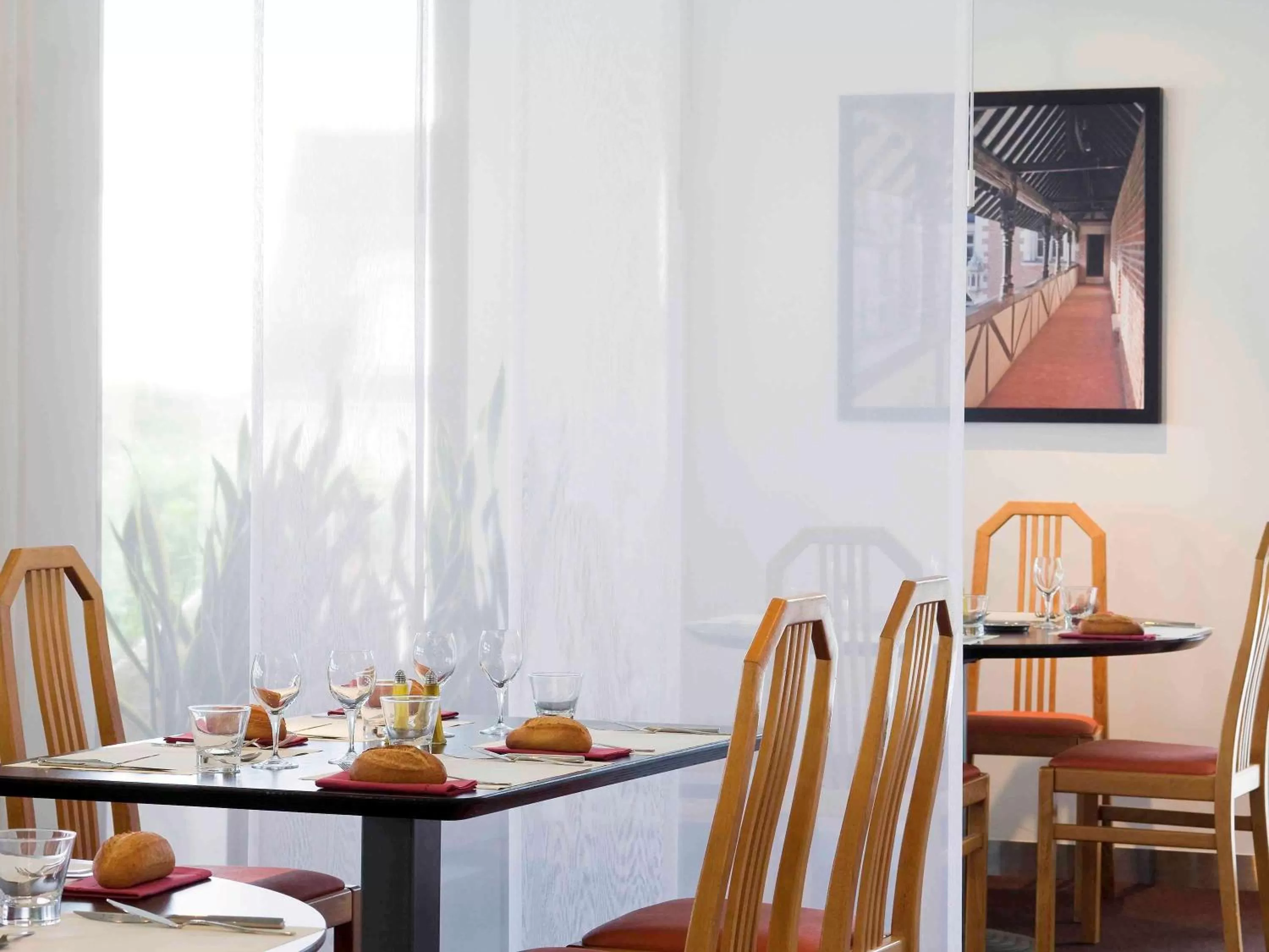 Restaurant/places to eat in Novotel Amboise