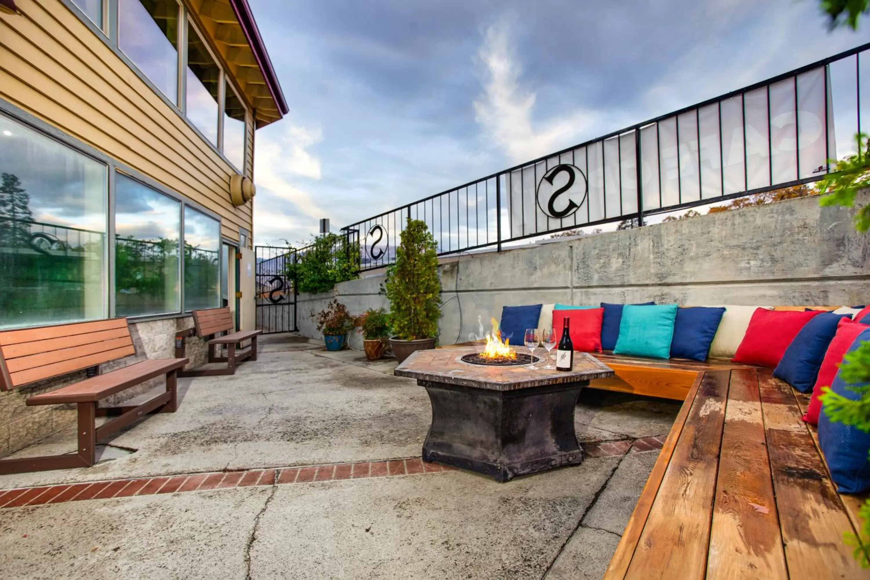 Patio in Stratford Inn