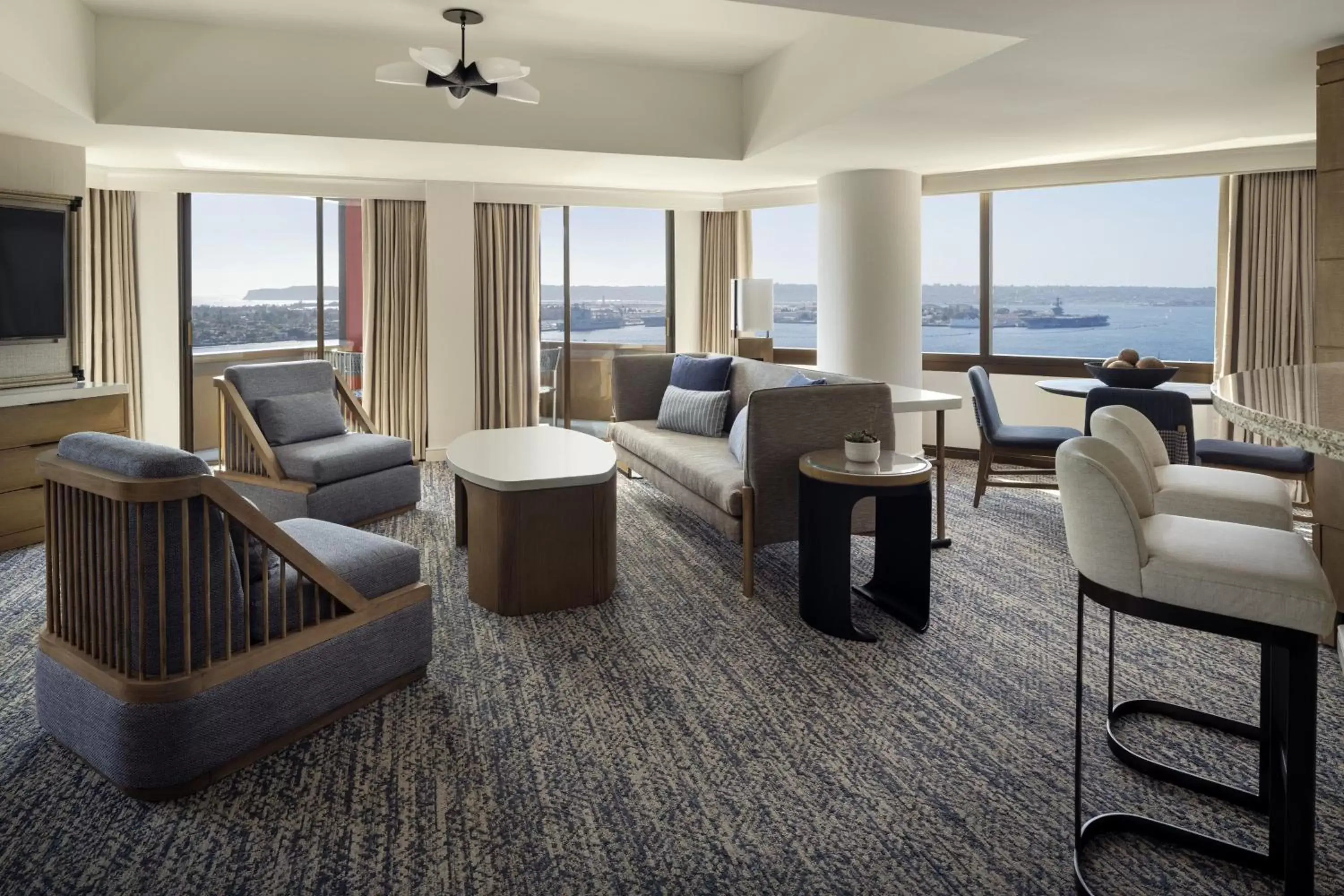 Photo of the whole room, Seating Area in San Diego Marriott Marquis and Marina