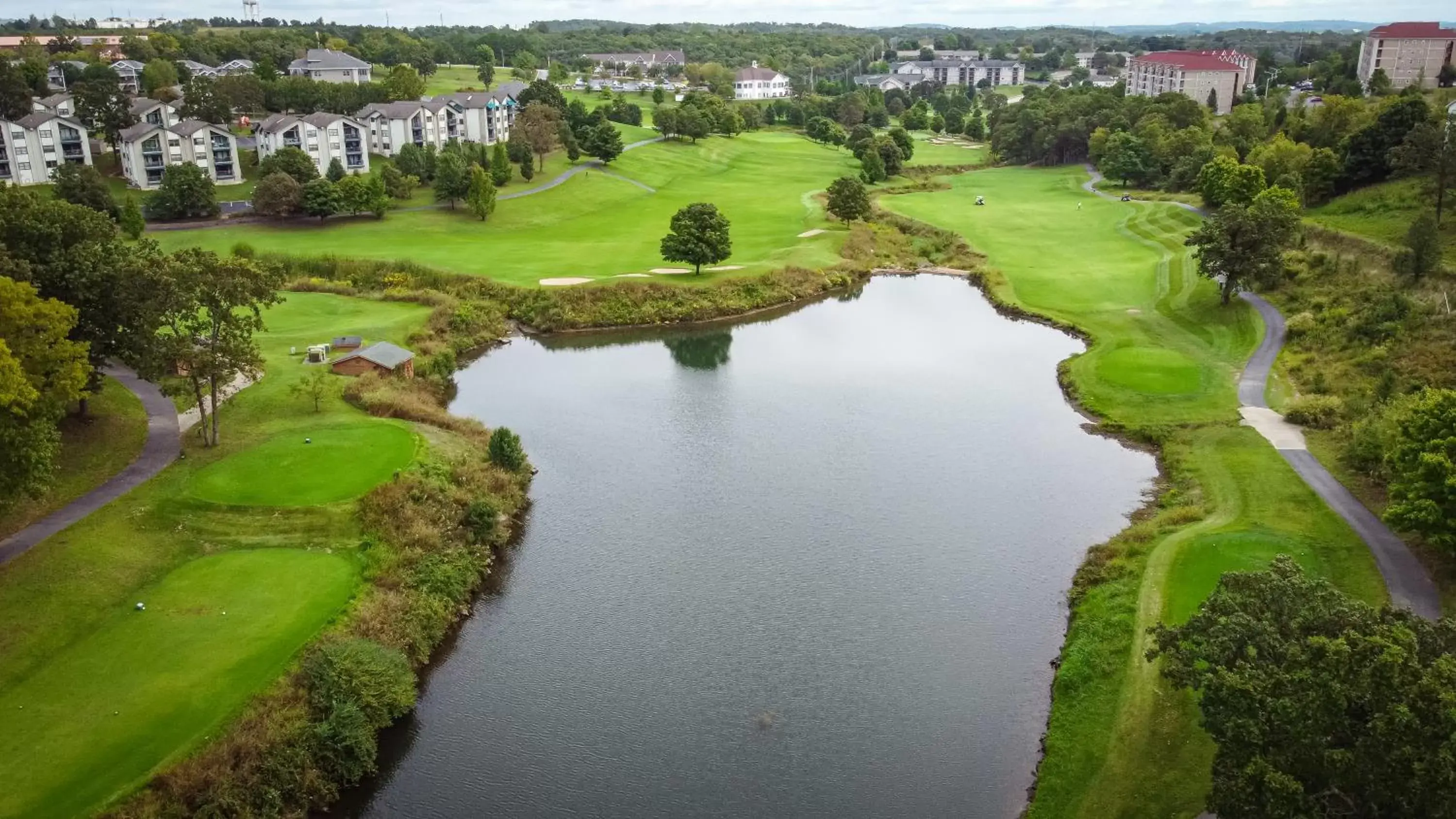 Golfcourse, Bird's-eye View in Thousand Hills Resort Hotel