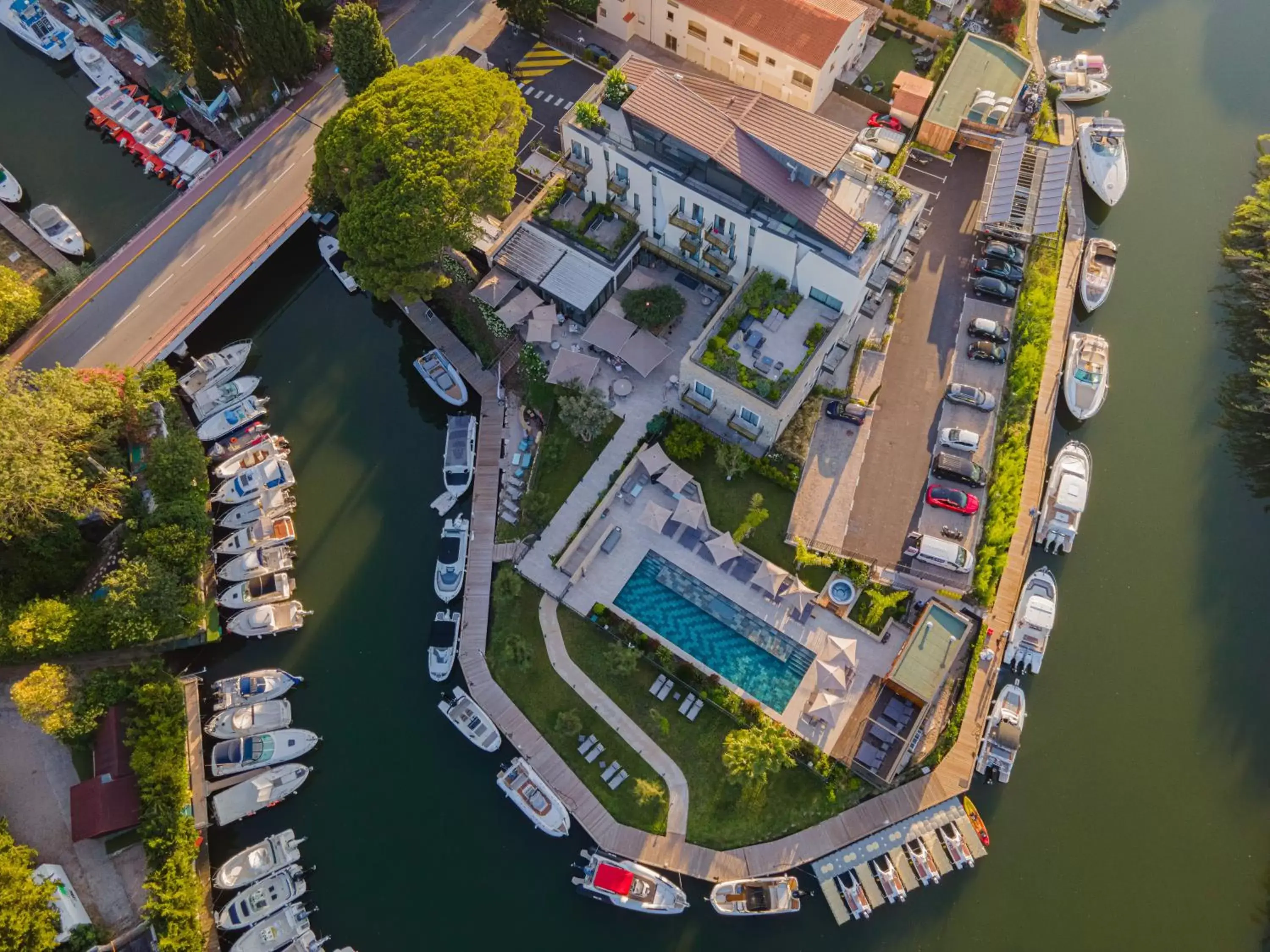 Property building, Bird's-eye View in Ilot du Golf BW Premier Collection