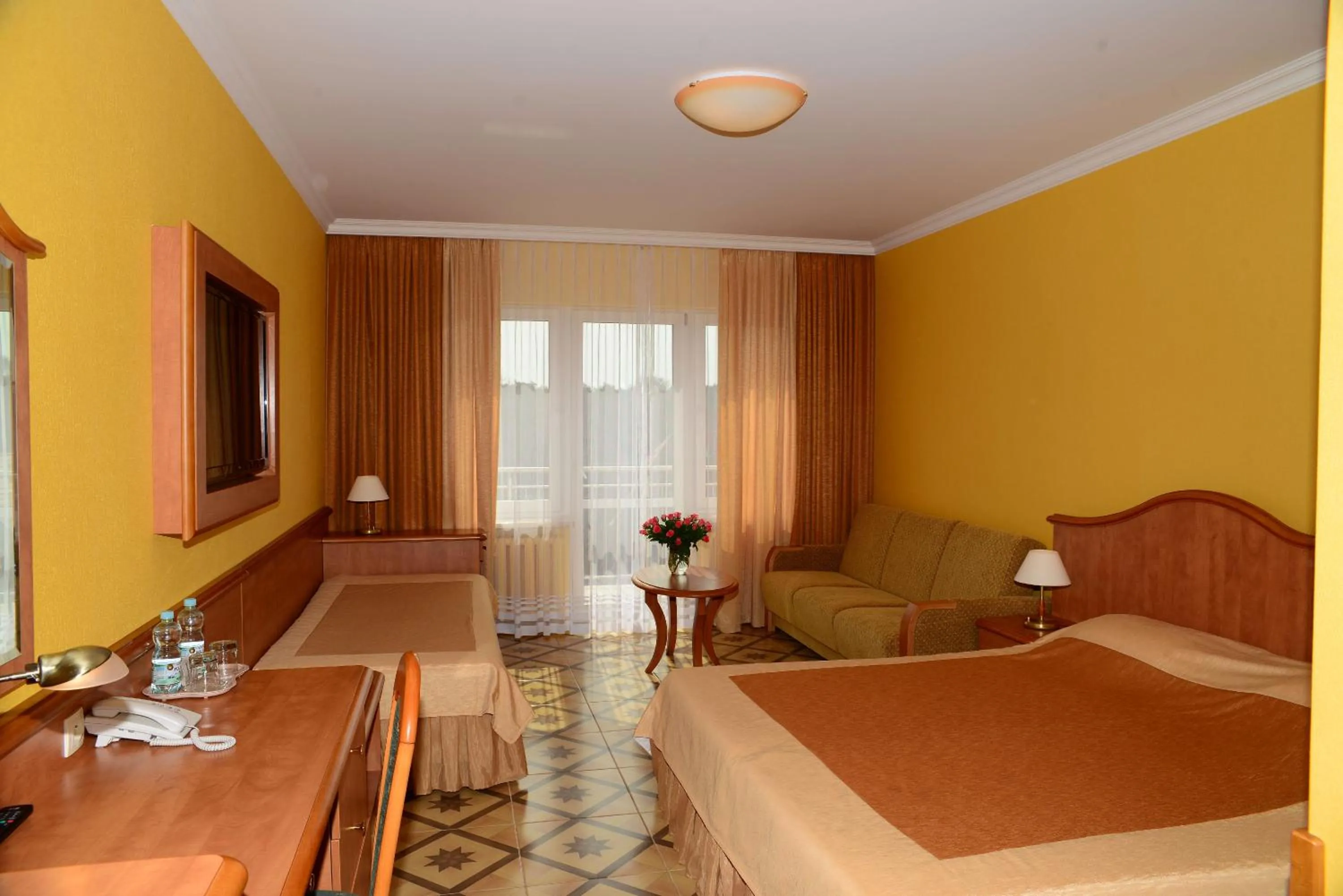 Photo of the whole room, Bed in Hotel Polaris