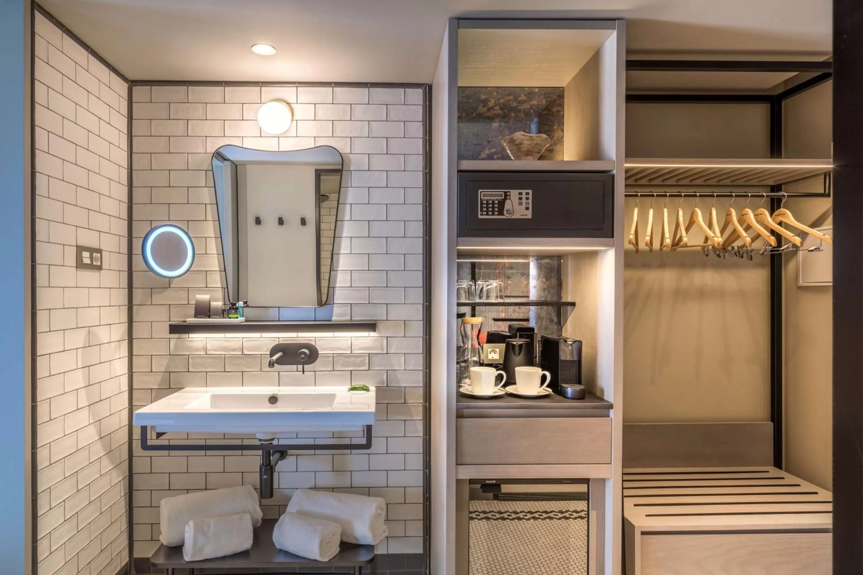 Bathroom in Canopy by Hilton Madrid Castellana