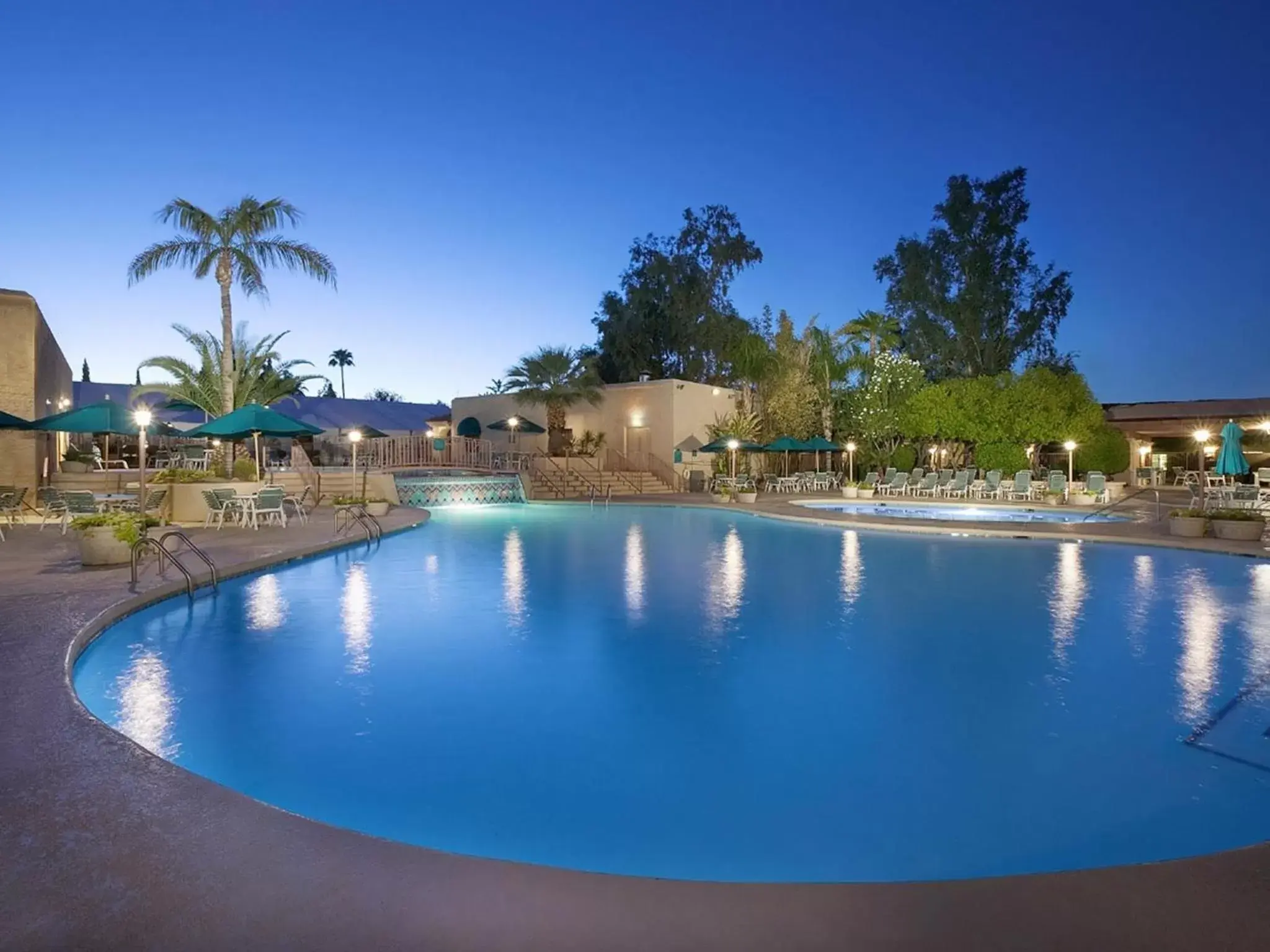 Swimming Pool in The Scottsdale Plaza Resort & Villas