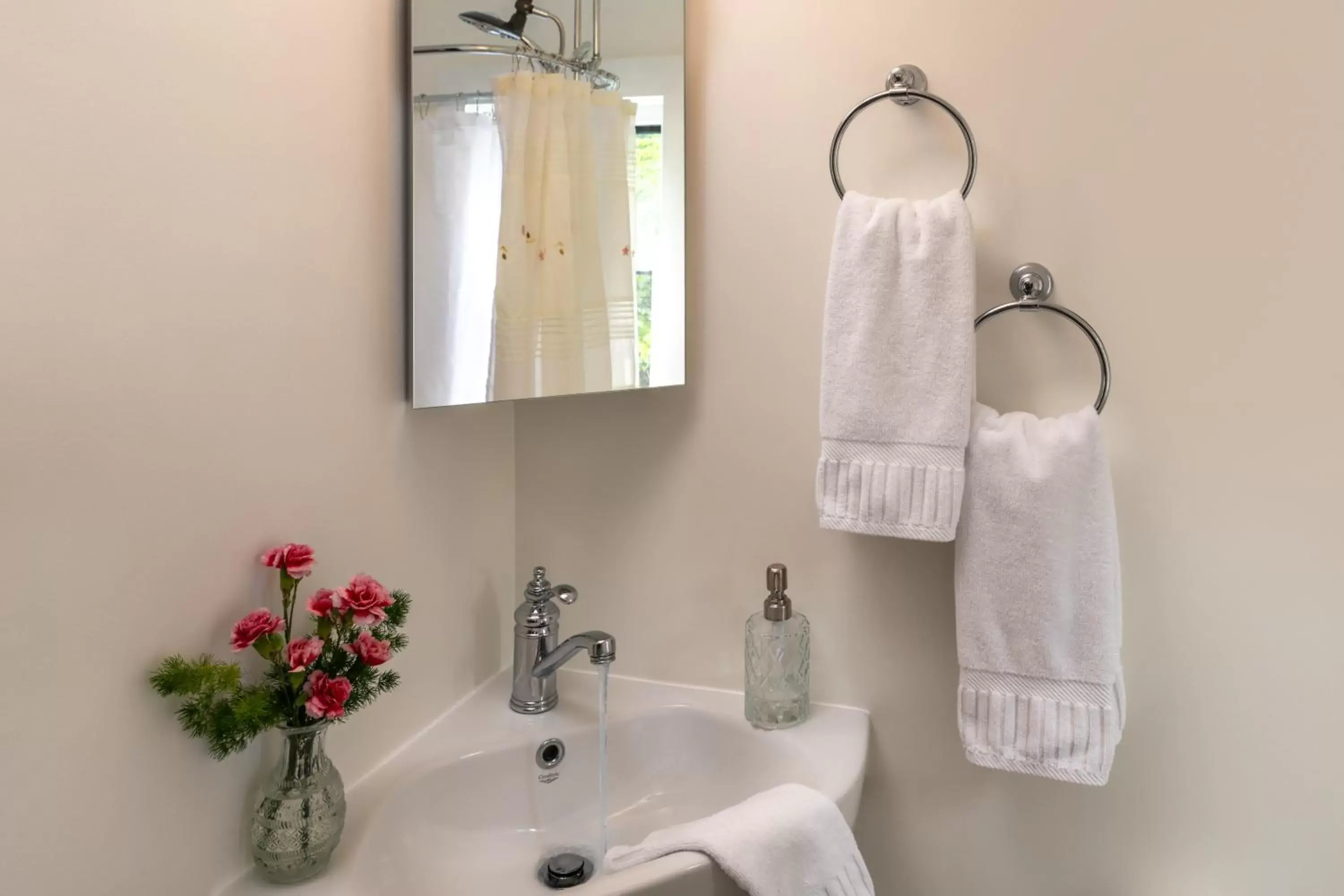 Bathroom in The 1899 Wright Inn & Carriage House