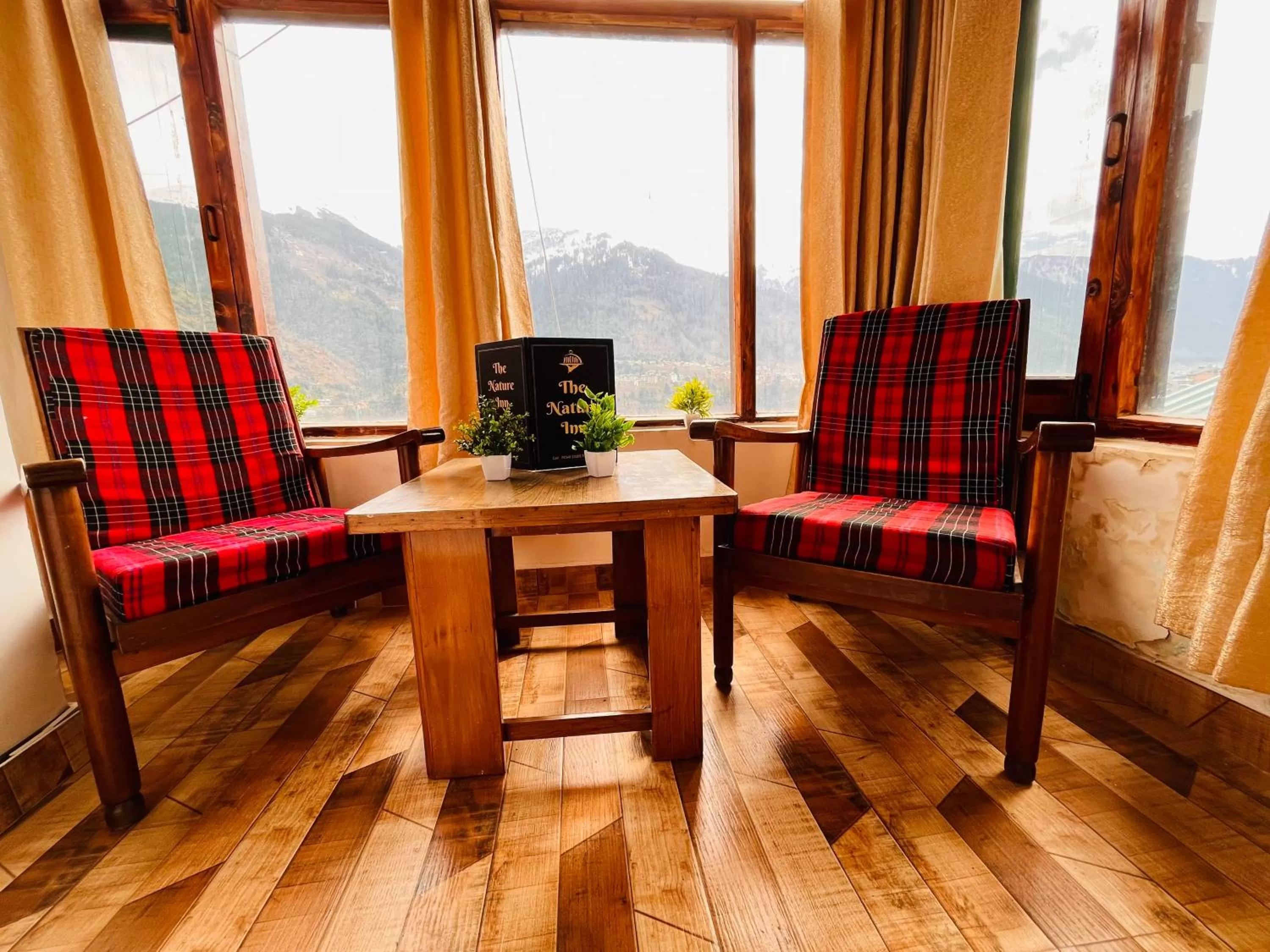 Seating Area in Nomad 2 Bedroom independent Luxury Cottages