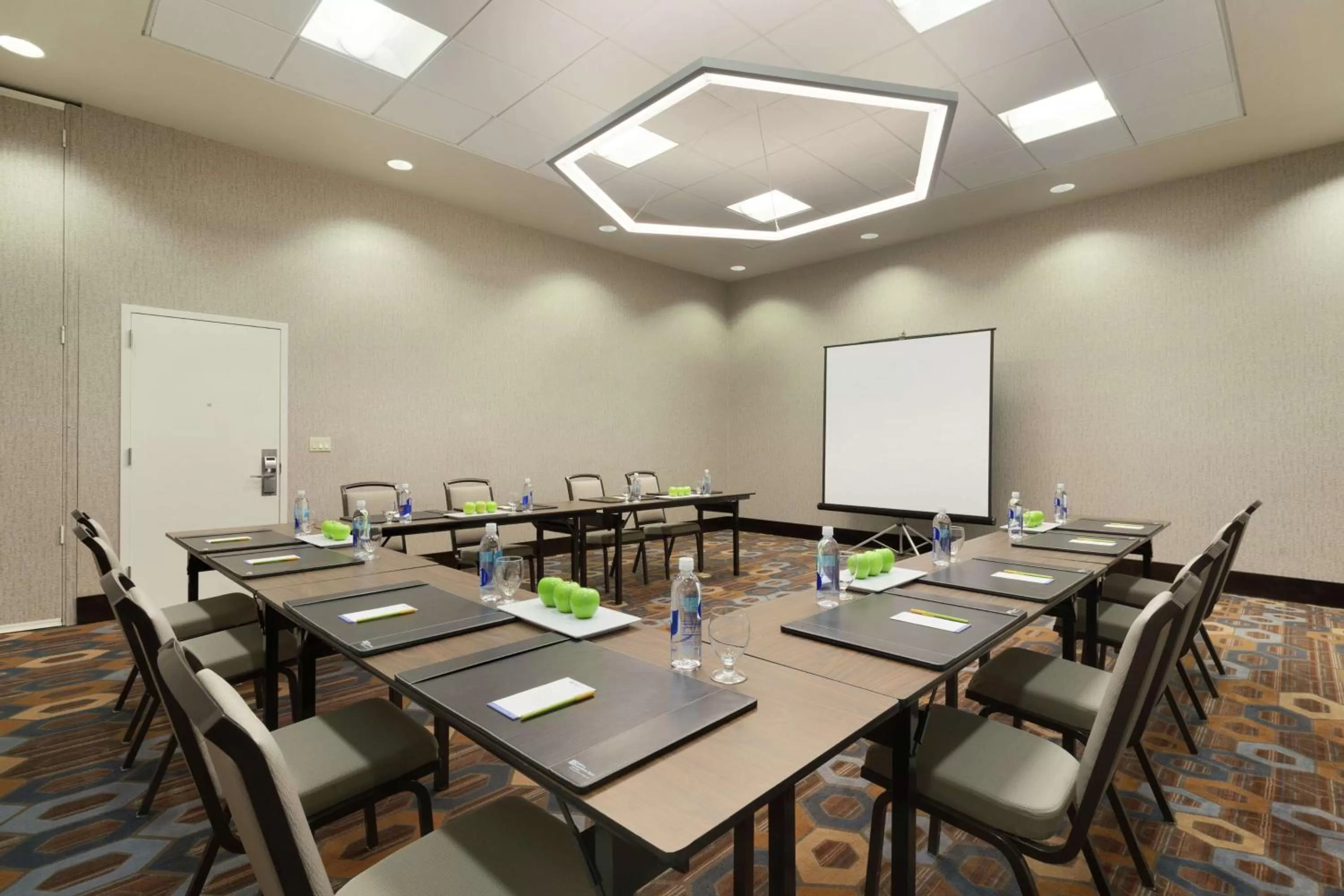 Meeting/conference room in Hilton Garden Inn Cupertino