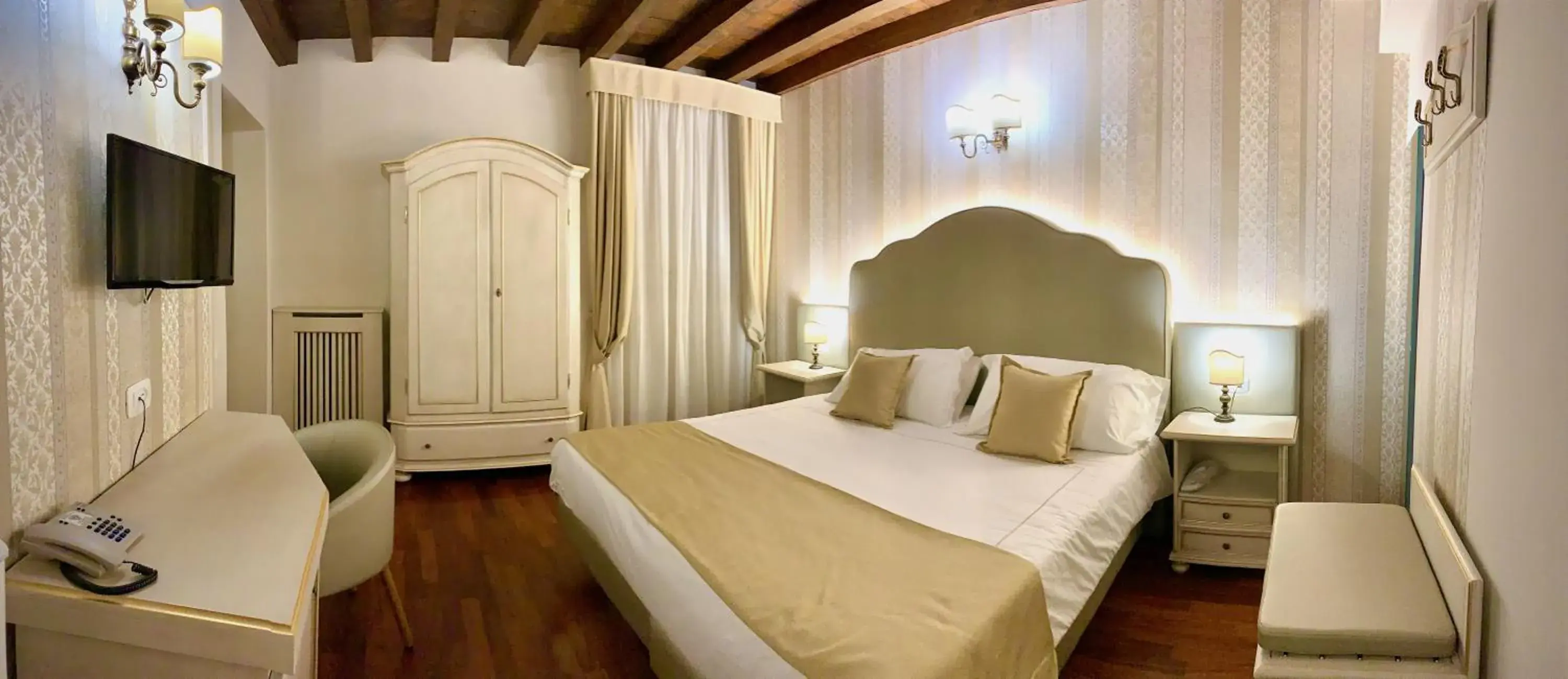 Double Room in Albergo Ristorante Gardesana ***S Double Room in Albergo Ristorante Gardesana ***S