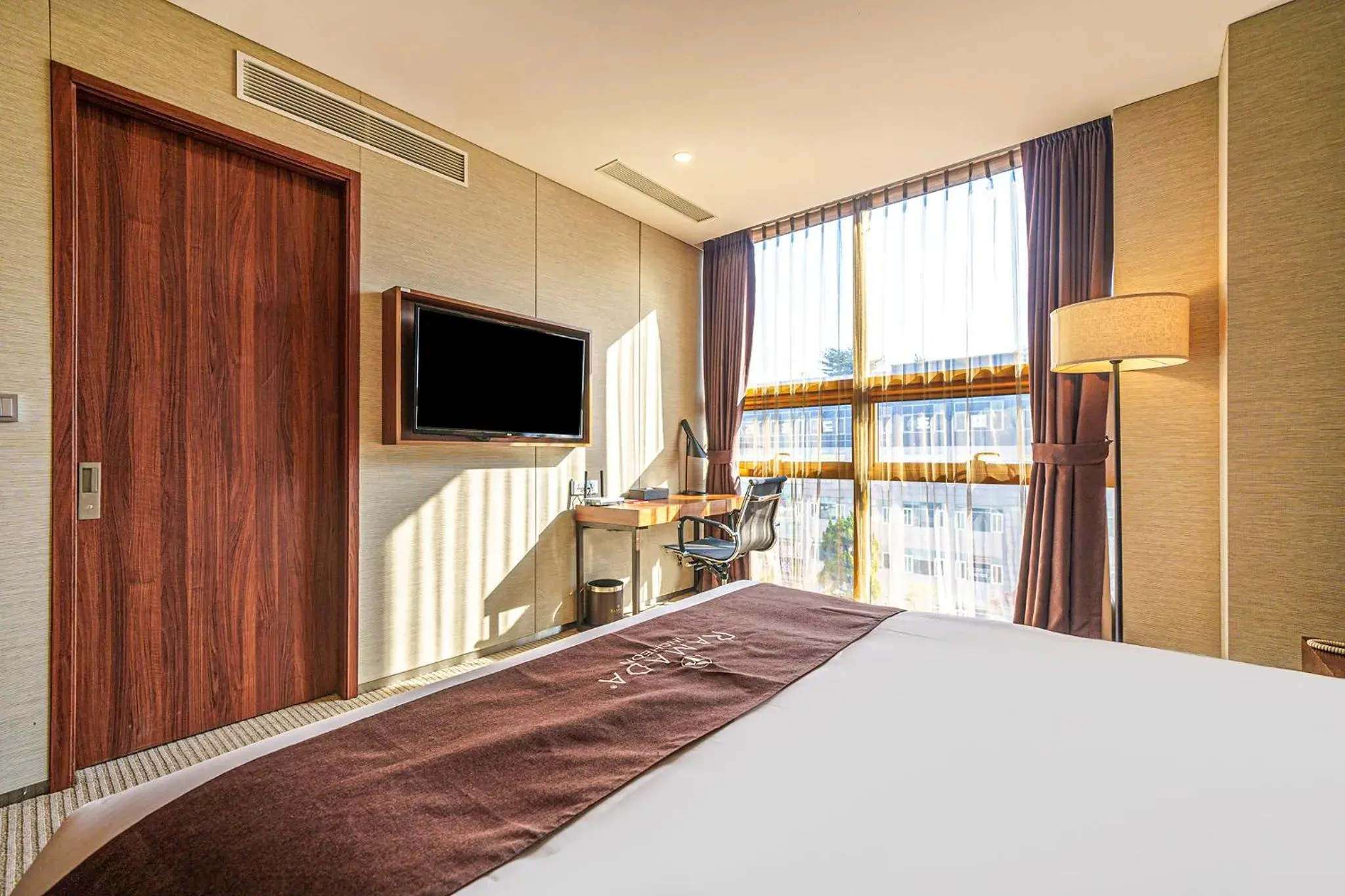 Bedroom, Bed in Ramada by Wyndham Incheon