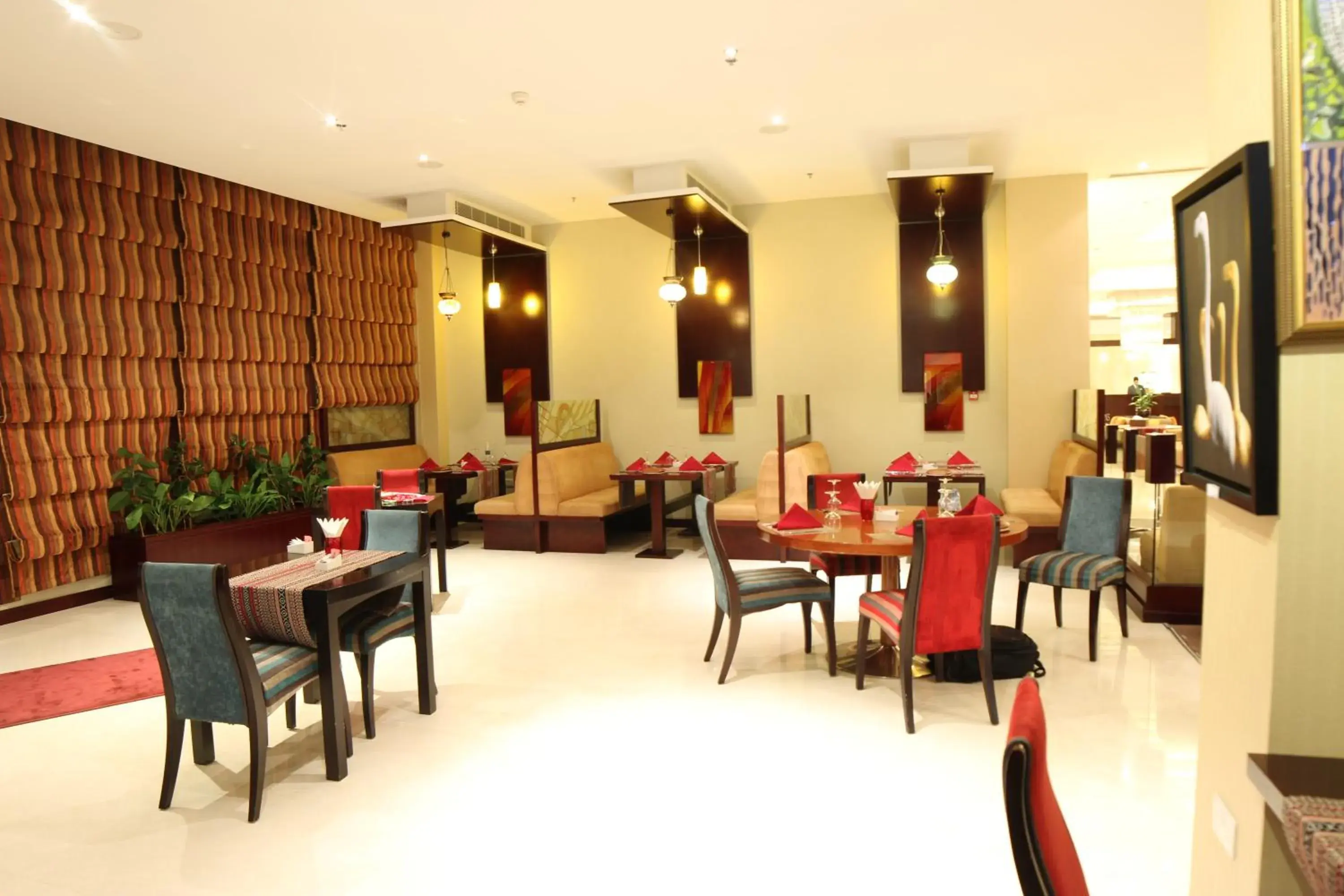 Restaurant/Places to Eat in City Seasons Hotel & Suites Muscat