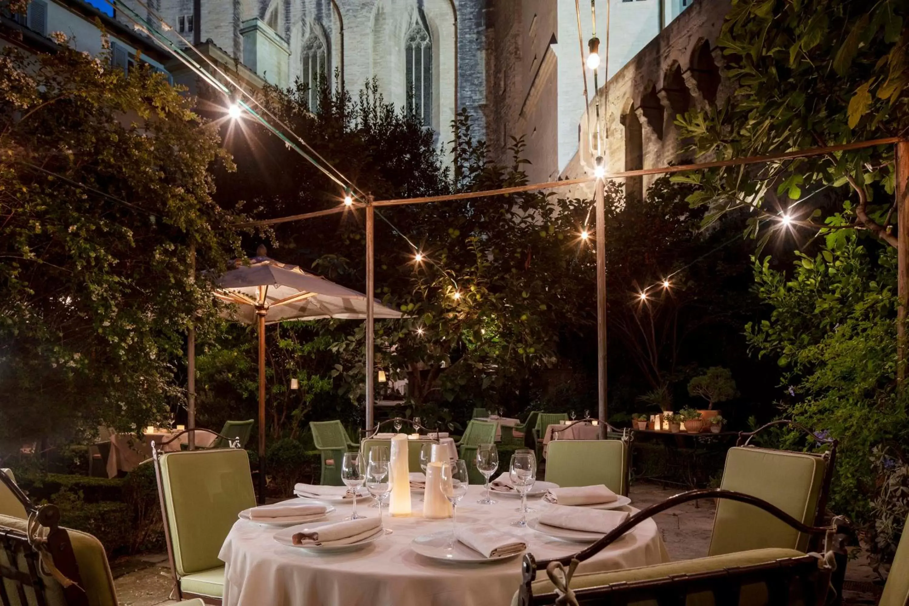 Patio, Restaurant/Places to Eat in La Mirande