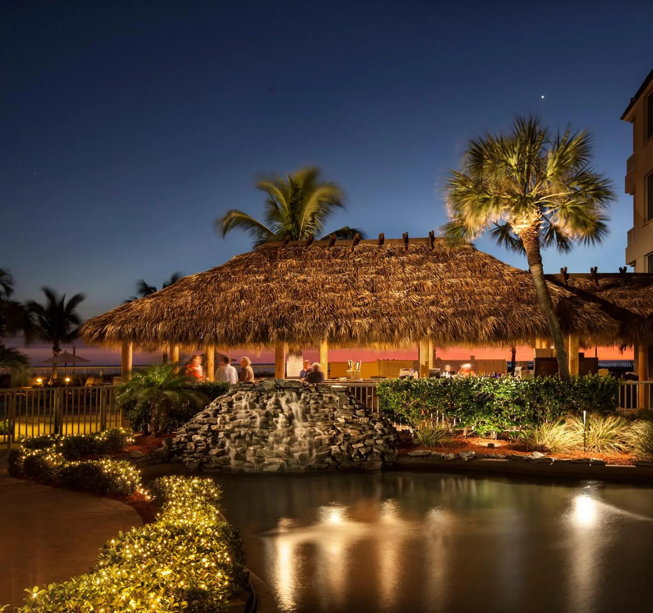 Lounge or bar in Lido Beach Resort