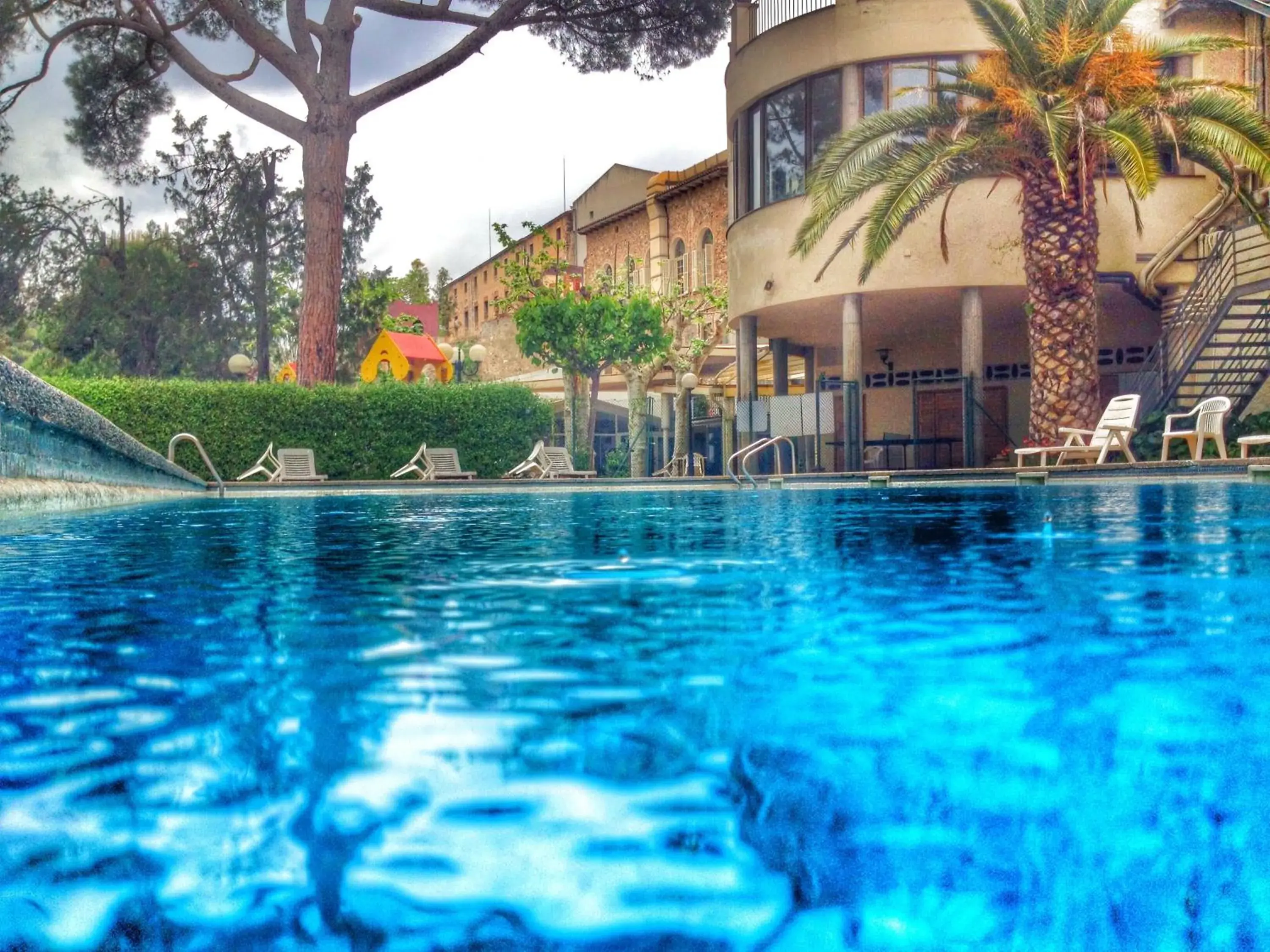 Garden, Swimming Pool in Balneari Termes Victoria