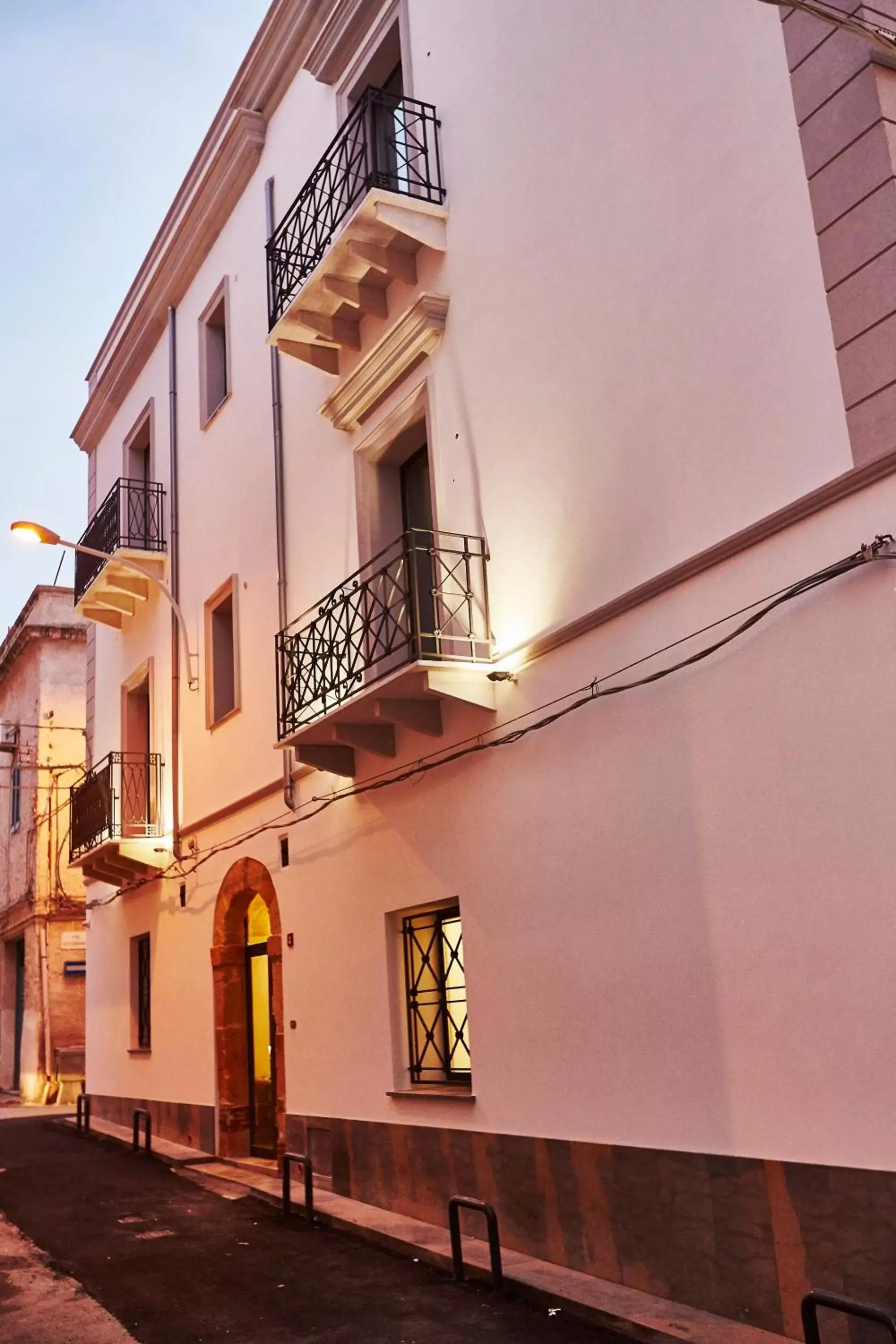 Facade/entrance, Property Building in Il Vecchio Marsala