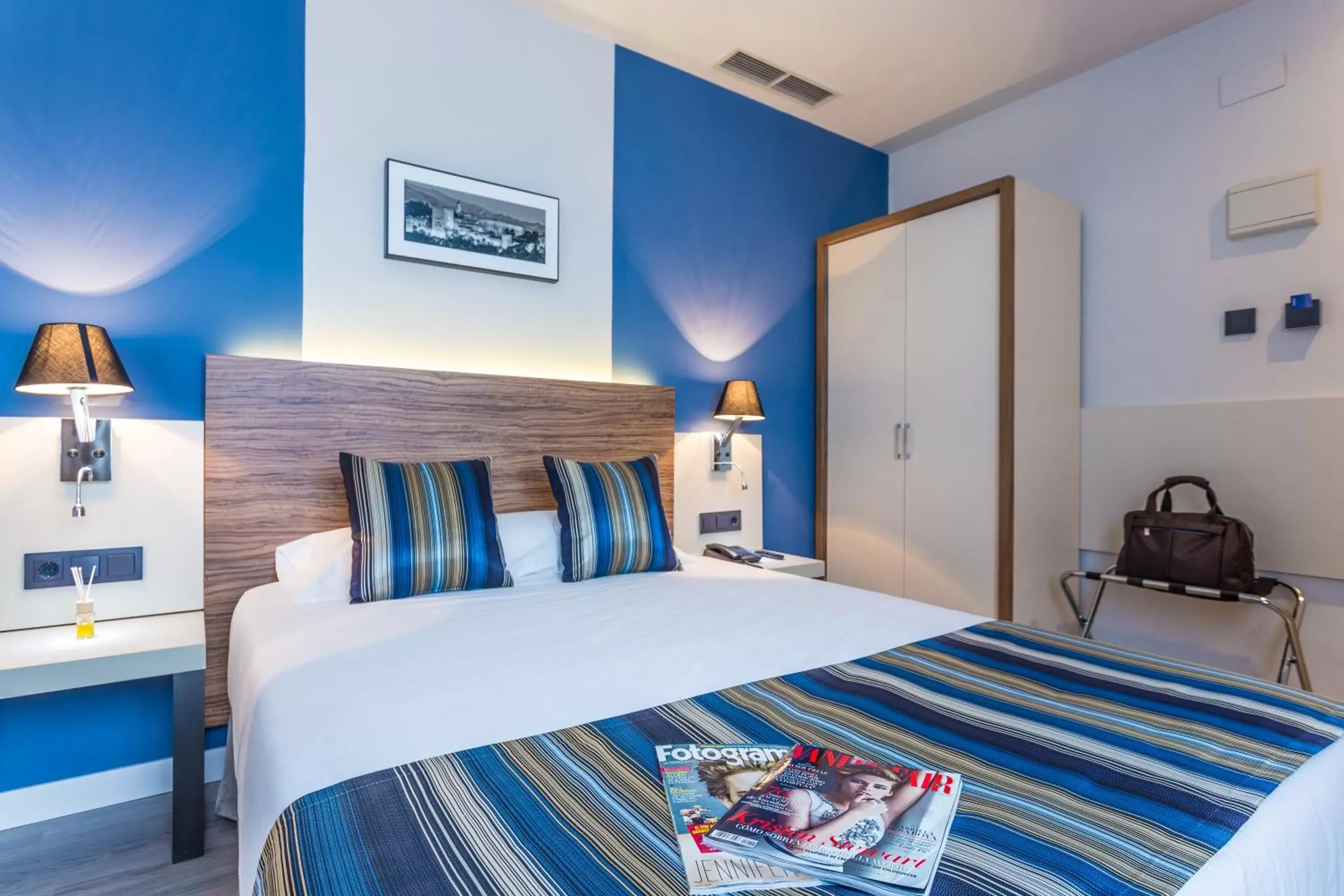 Bed in Hotel Urban Dream Granada