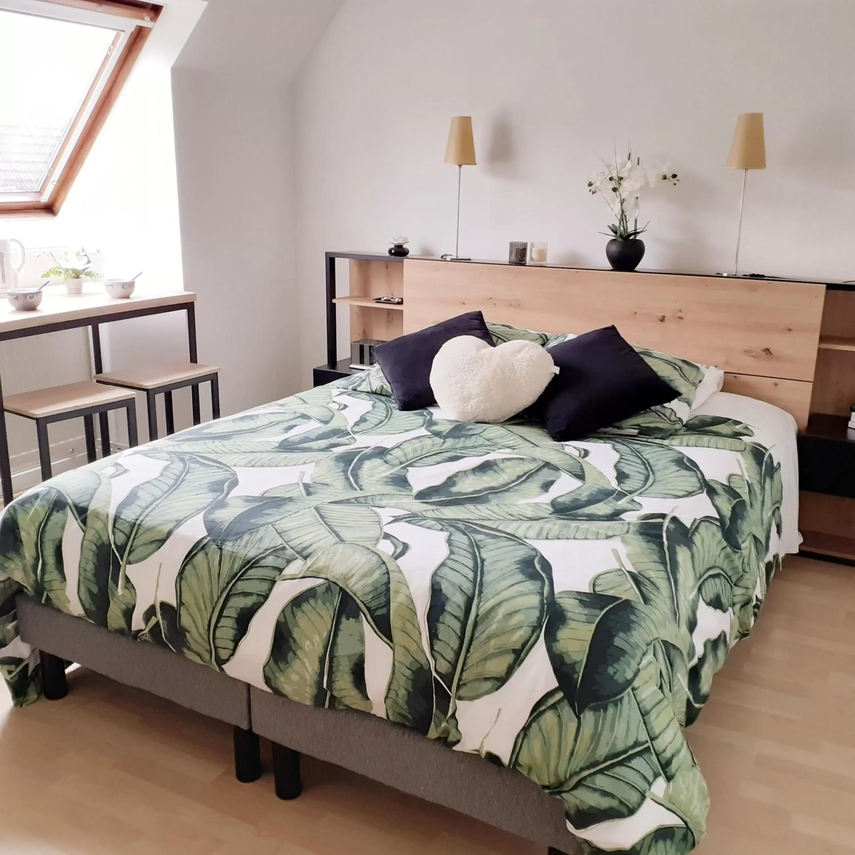 Bedroom, Bed in Maison de la Loue"