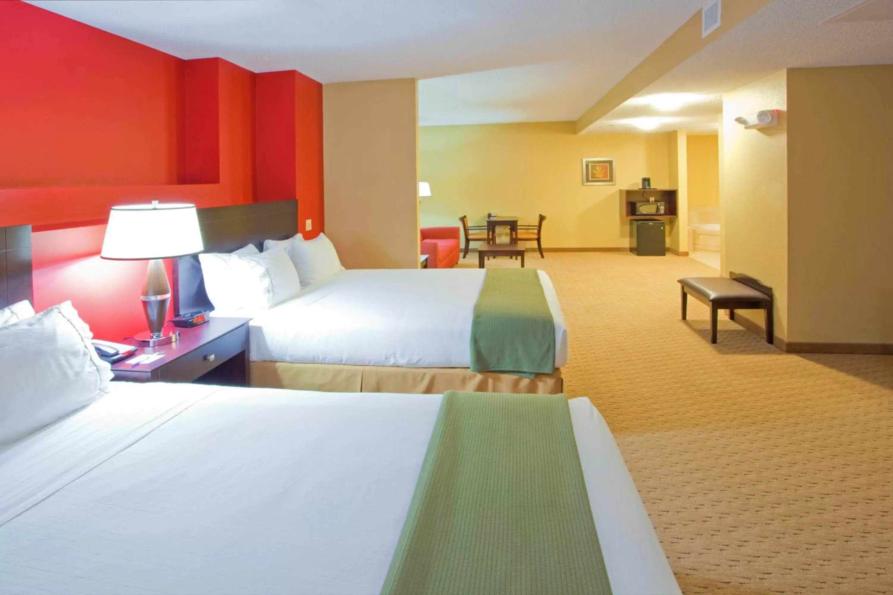 Photo of the whole room, Bed in Holiday Inn Express Baltimore-Downtown, an IHG Hotel