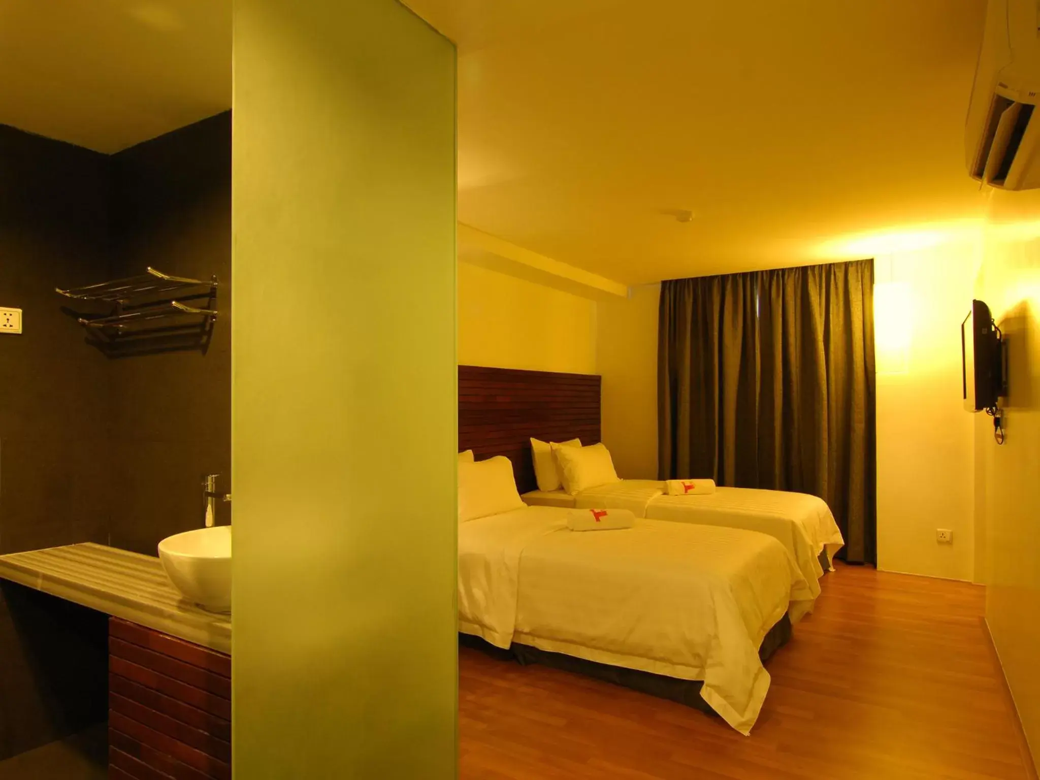 Photo of the whole room, Bed in T+ Hotel Sungai Petani