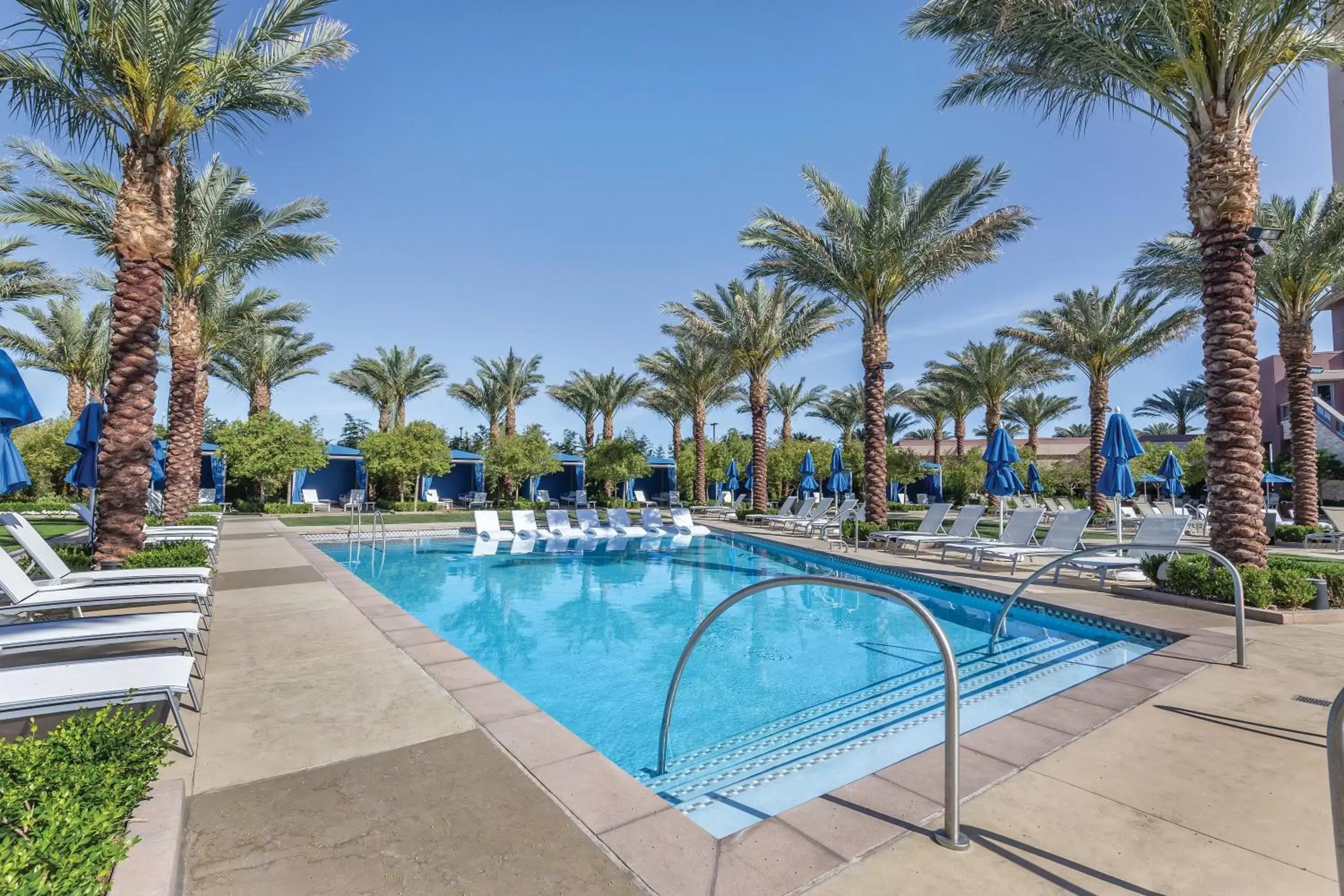 Swimming Pool in Club Wyndham Desert Blue