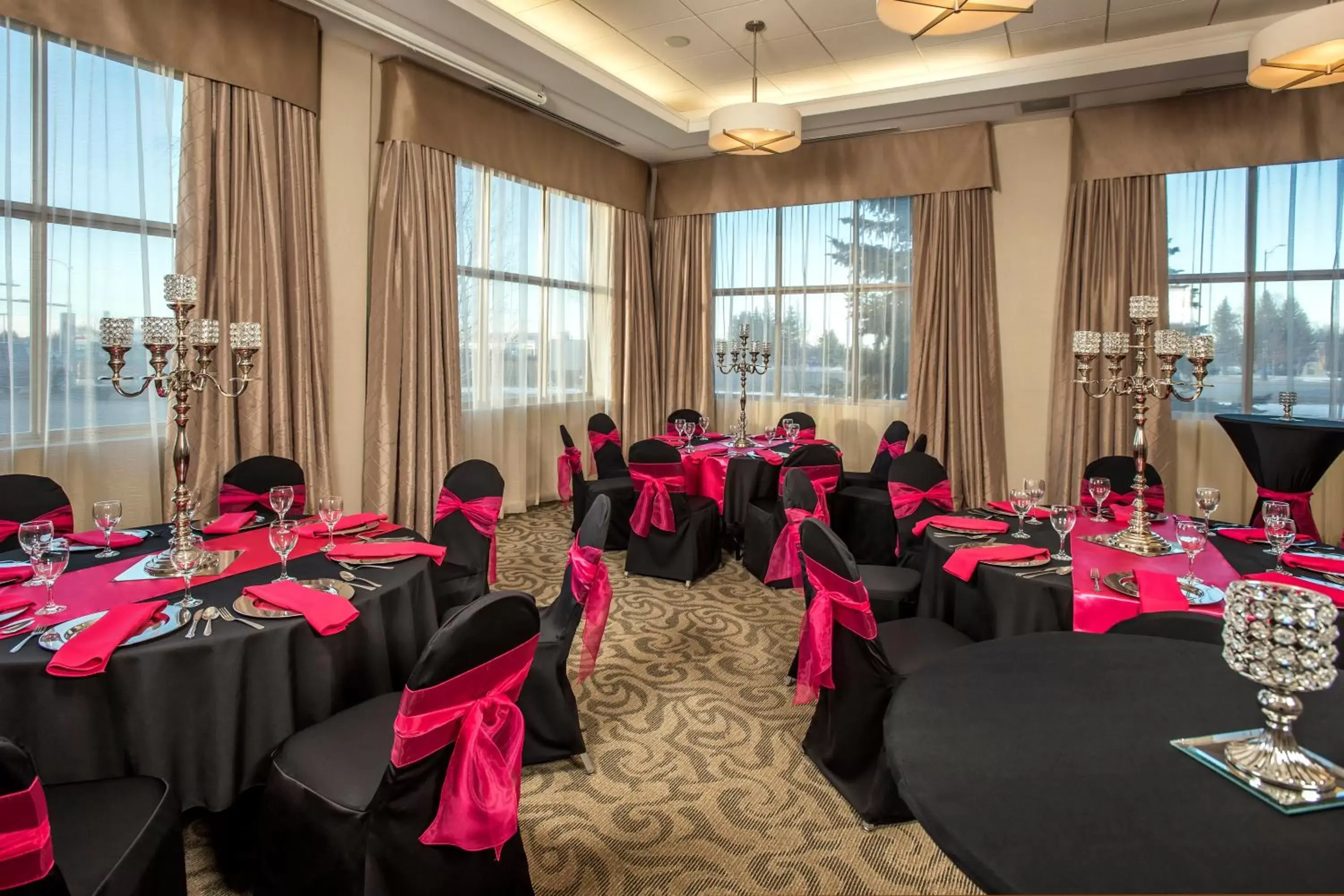 Meeting/conference room, Banquet Facilities in Holiday Inn Lethbridge, an IHG Hotel