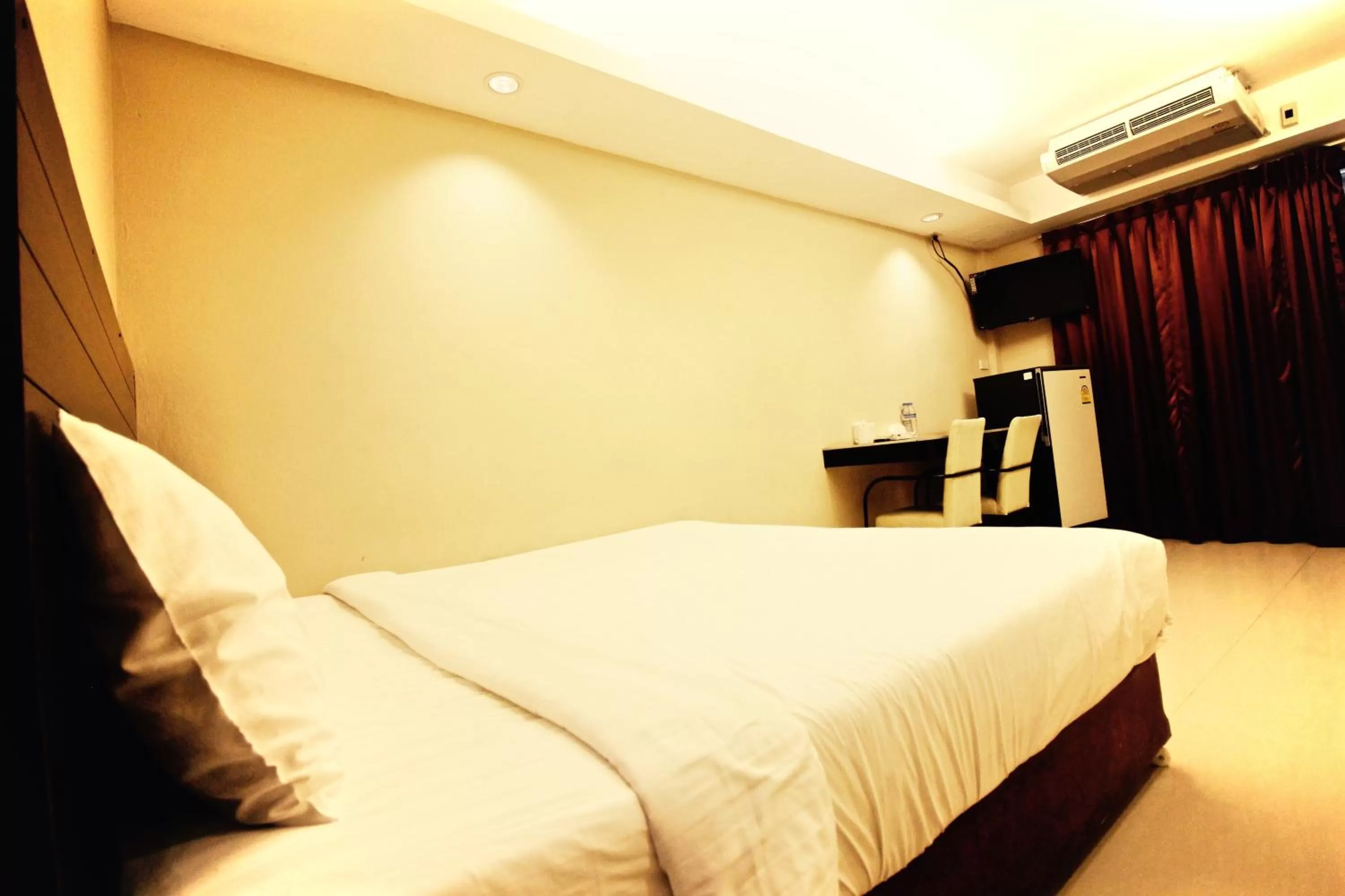 Bed in KKinn South Pattaya