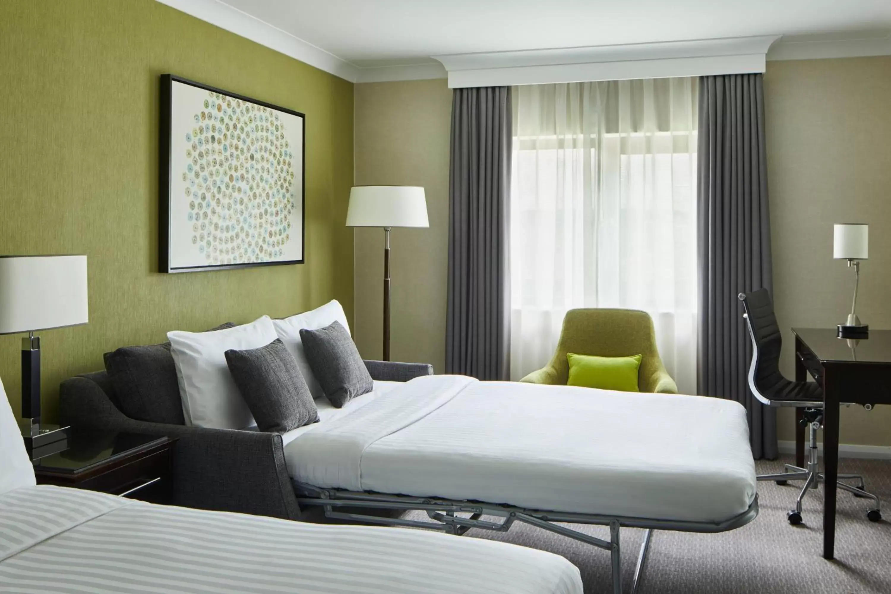 Photo of the whole room, Bed in Delta Hotels by Marriott Manchester Airport