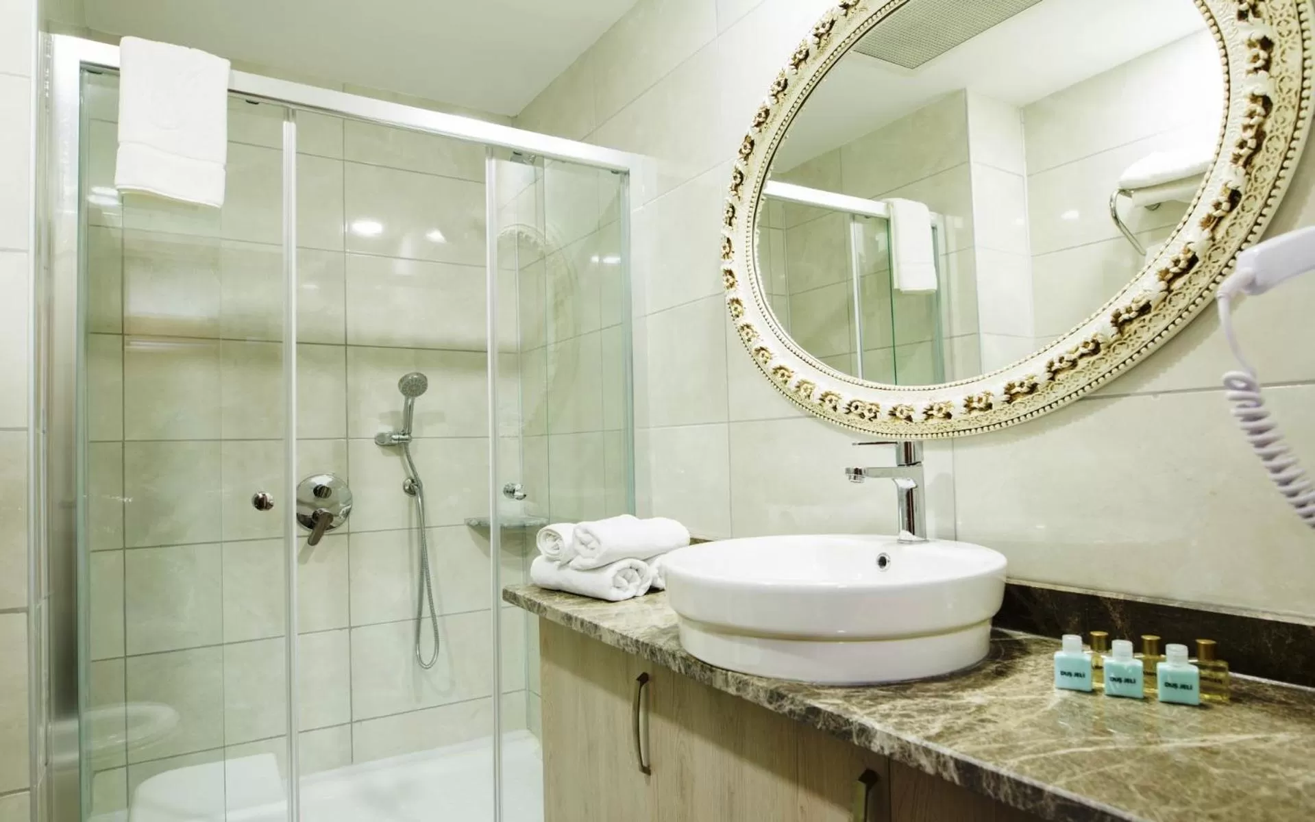 Bathroom in Helen Troya Hotel Geyikli