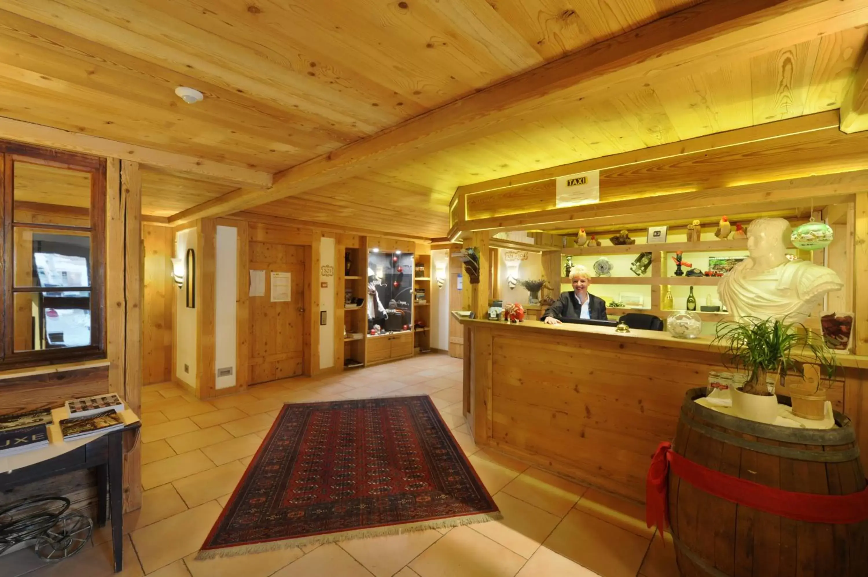 Library, Lobby/Reception in Hotel Bellerive Gstaad