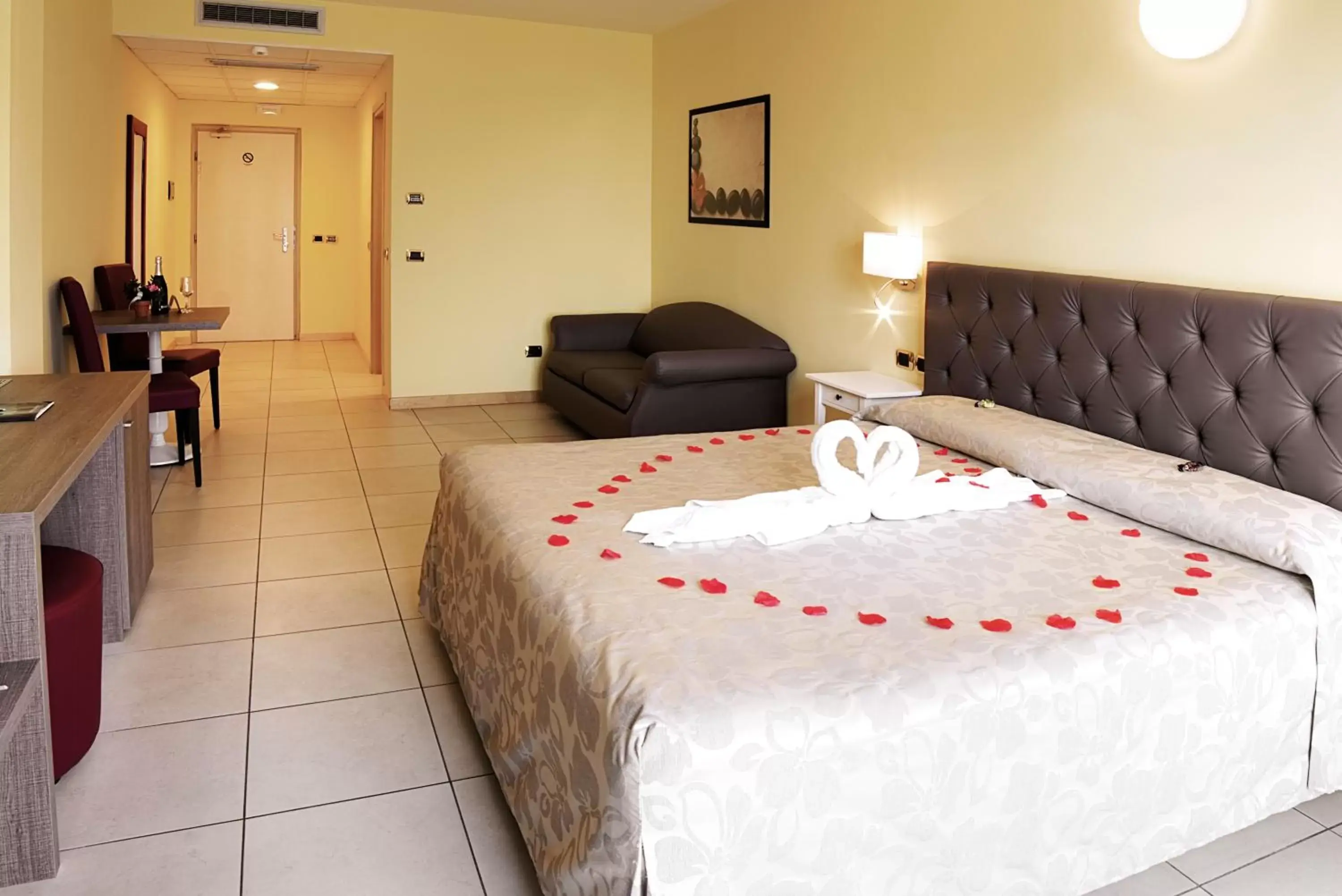 Bedroom in Hotel Lovere Resort & Spa
