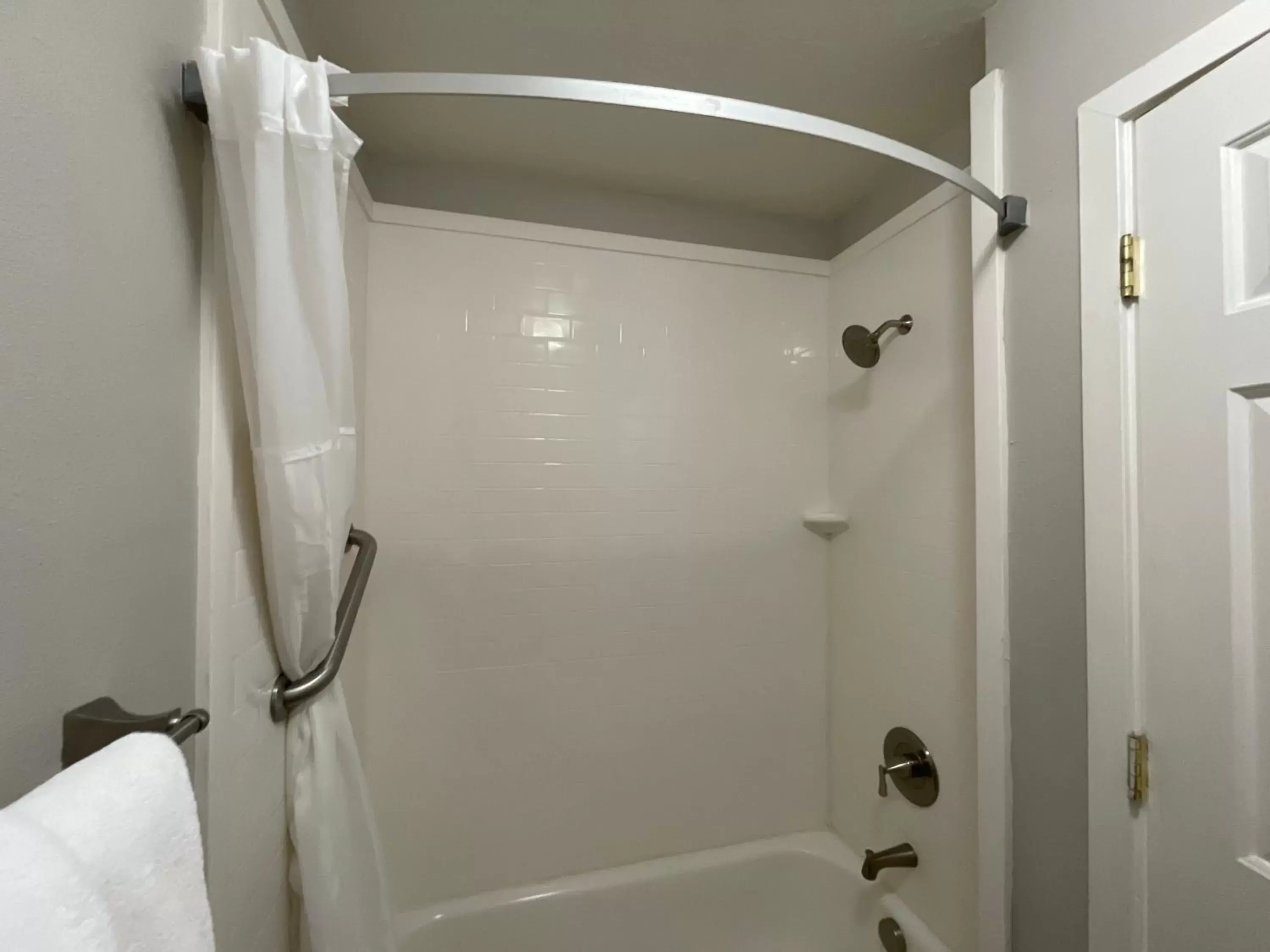 Bathroom in Wingate by Wyndham Cedar City