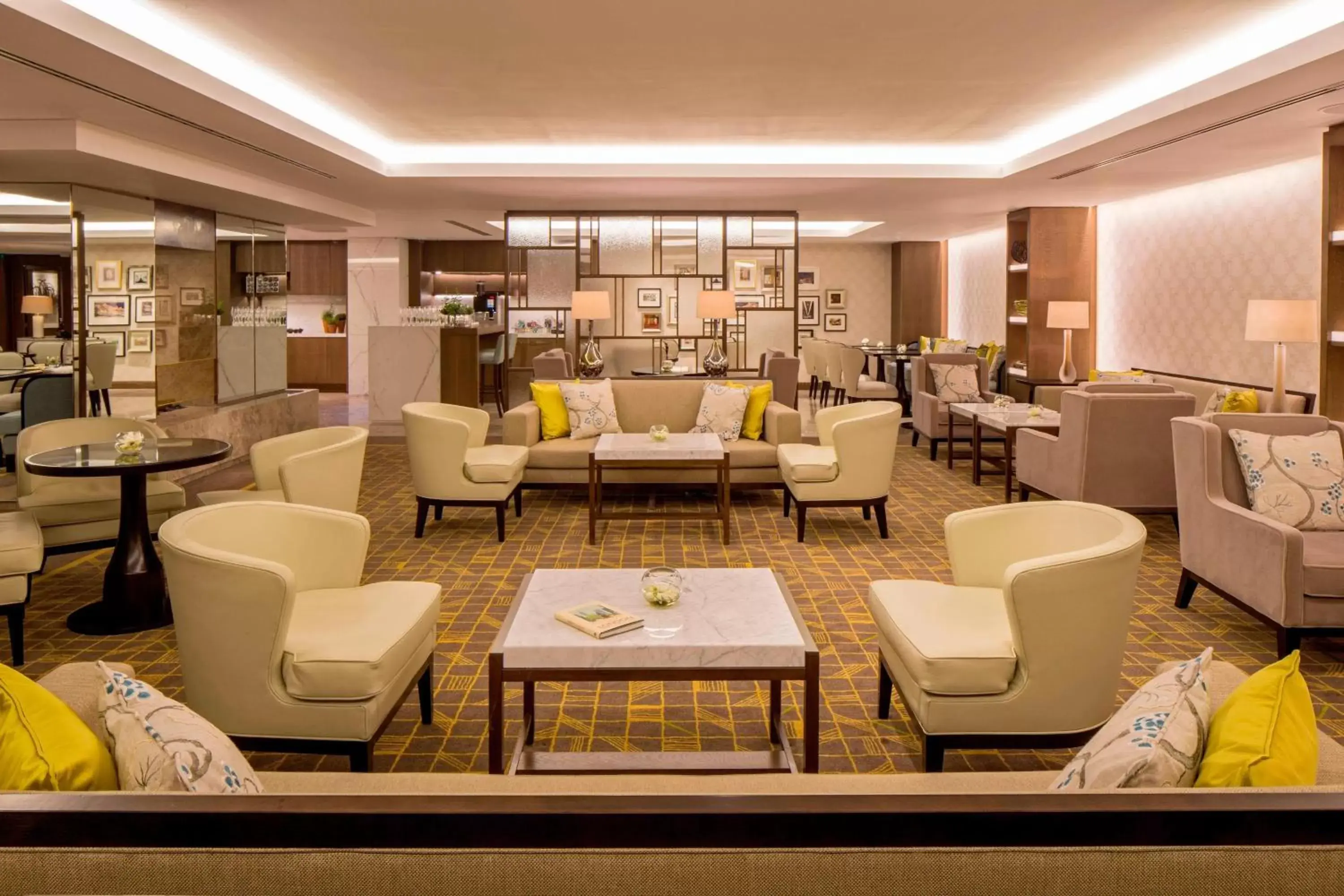 Lounge or bar, Restaurant/Places to Eat in JW Marriott Grosvenor House London
