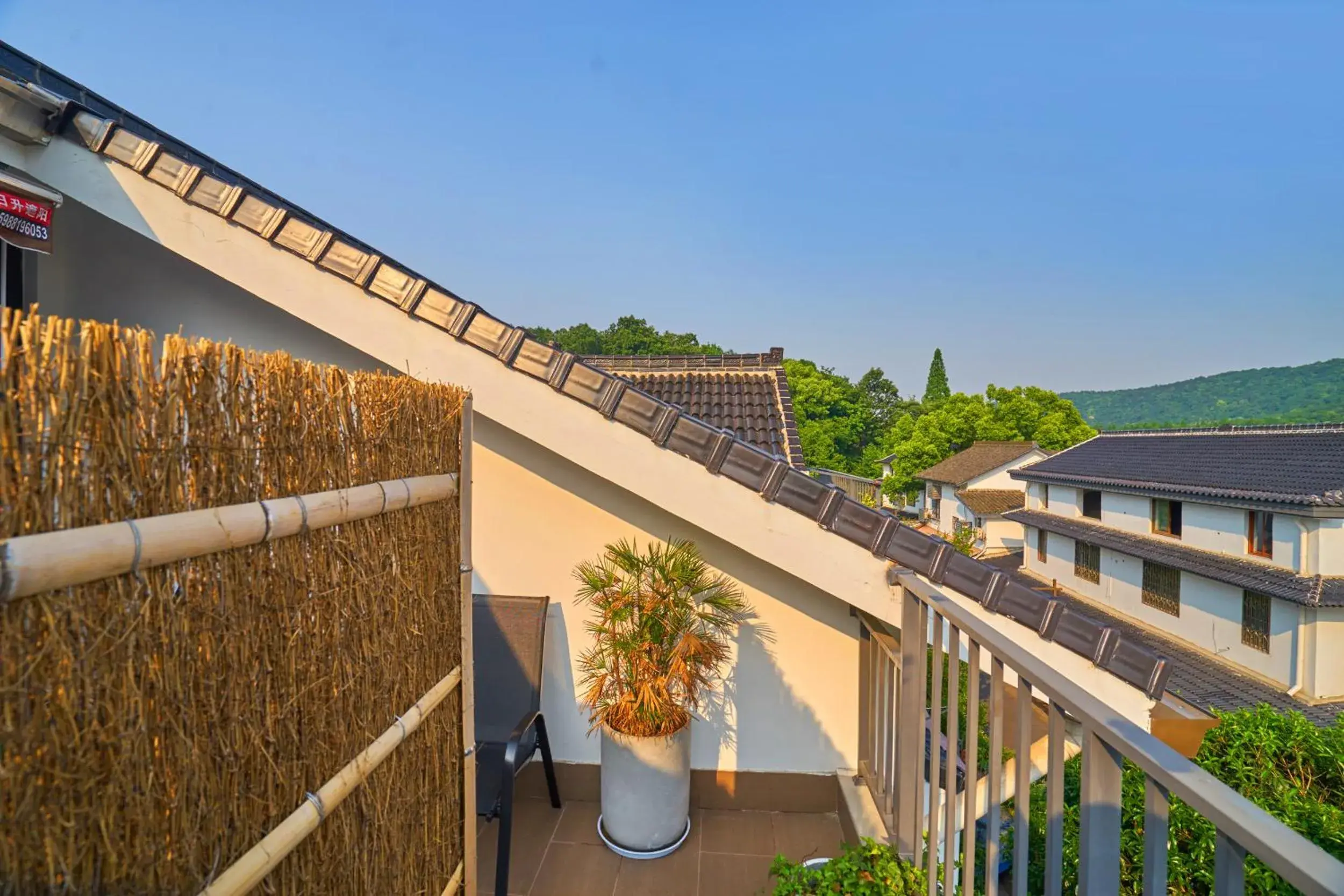 Balcony/Terrace in Hangzhou Yueshang Yunshe Boutique Hostel